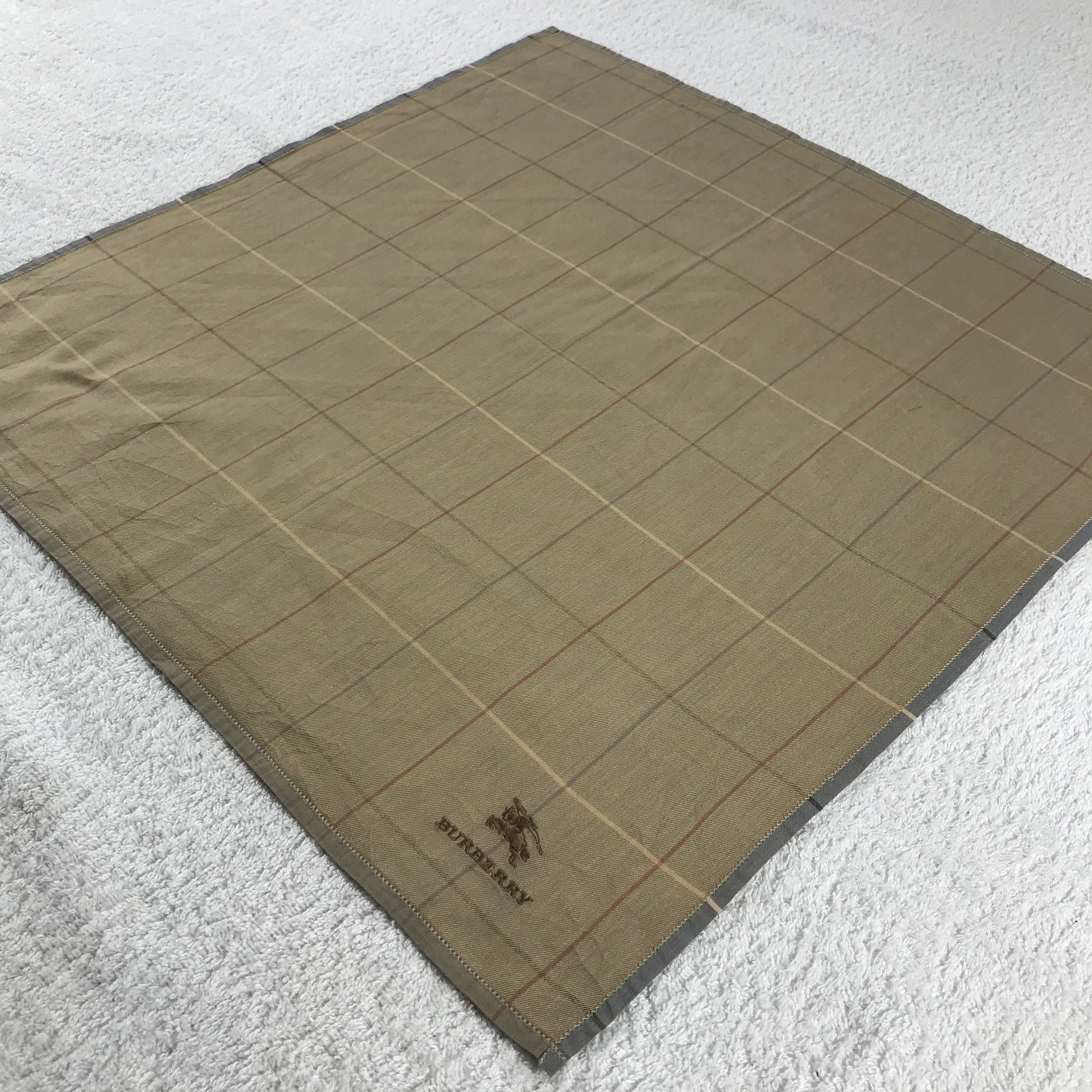 Burberry × Vintage Burberry Bandana / Handkerchief / Neckerchief - S047 Size ONE SIZE - 2 Thumbnail