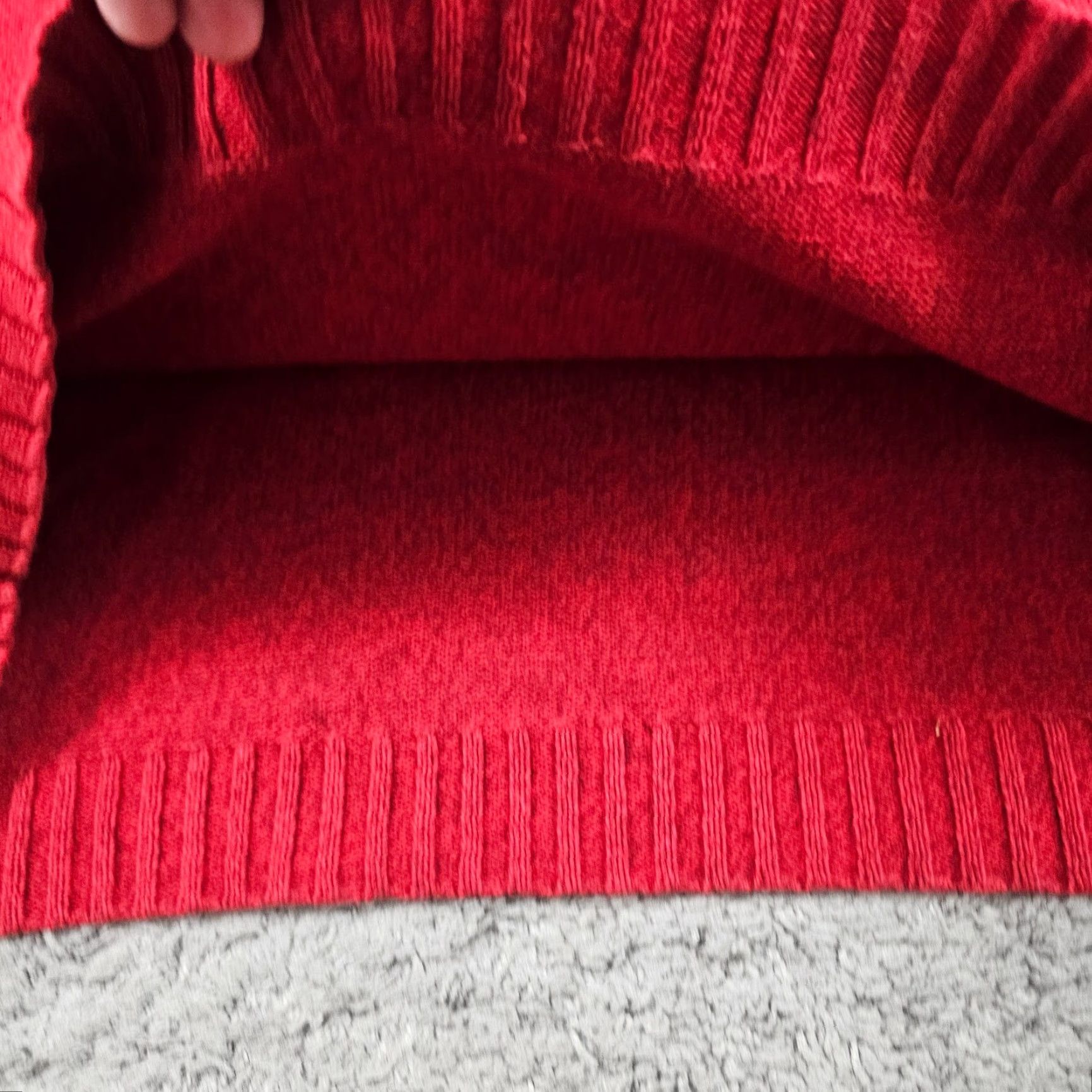 Tommy Hilfiger VINTAGE Tommy Hilfiger Sweater Mens Red Knit Pullover Crewneck Long Sleeve Logo Size US L / EU 52-54 / 3 - 3 Thumbnail