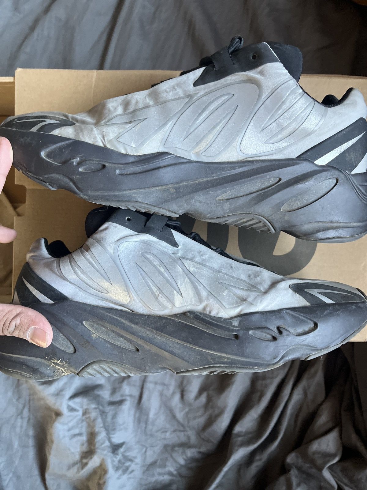 Yeezy Yeezy 700 MNVN Metallic Size US 9.5 / EU 42-43 - 2 Thumbnail