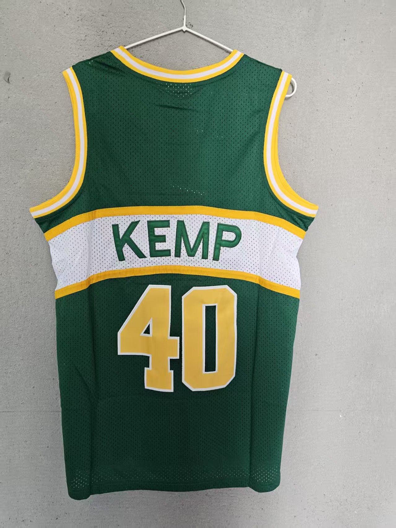 NBA Seattle Supersonics 40 Shawn Kemp Jersey Small Size US S / EU 44-46 / 1 - 2 Thumbnail