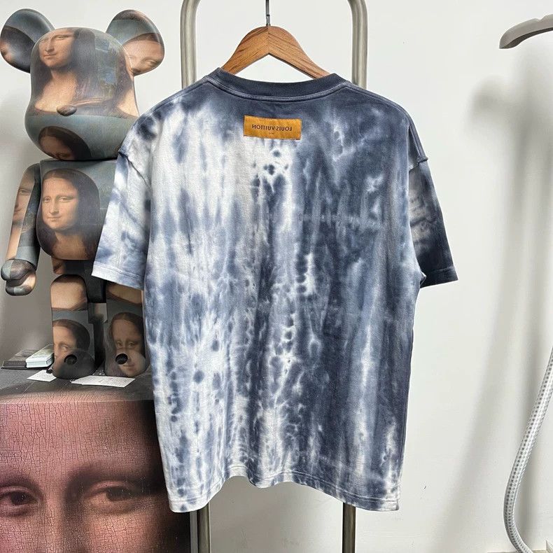 Louis Vuitton Louis Vuitton Tie-dyed short sleeves 2504-Nextarrow Size US S / EU 44-46 / 1 - 2 Thumbnail