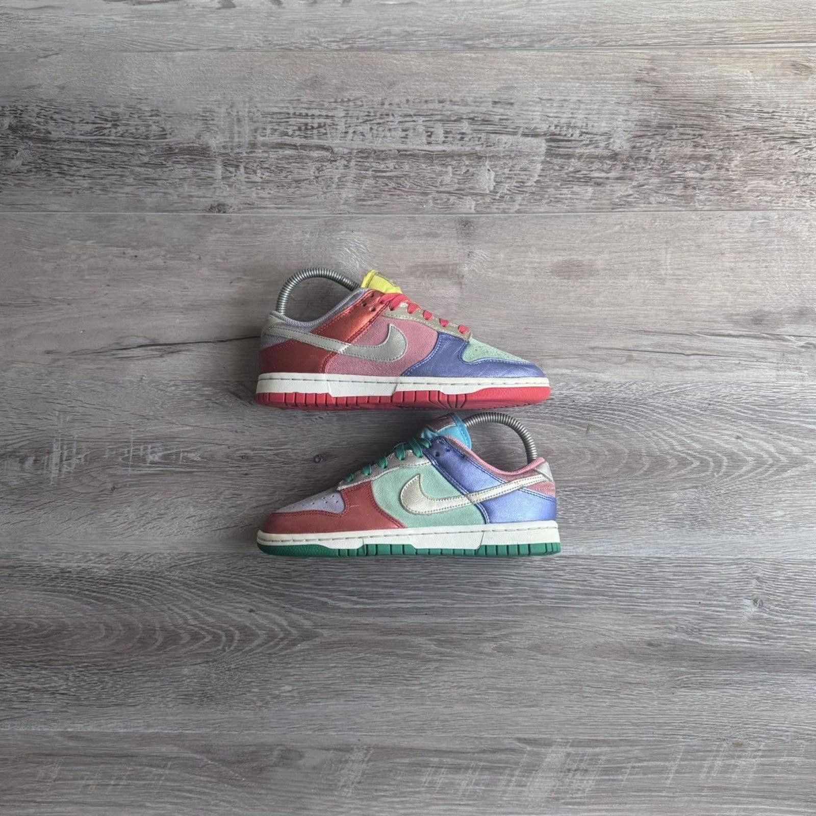Nike NIKE • Dunk Low "Sunset Pulse" (5.5M) Size US 5.5 / EU 38 - 1 Thumbnail