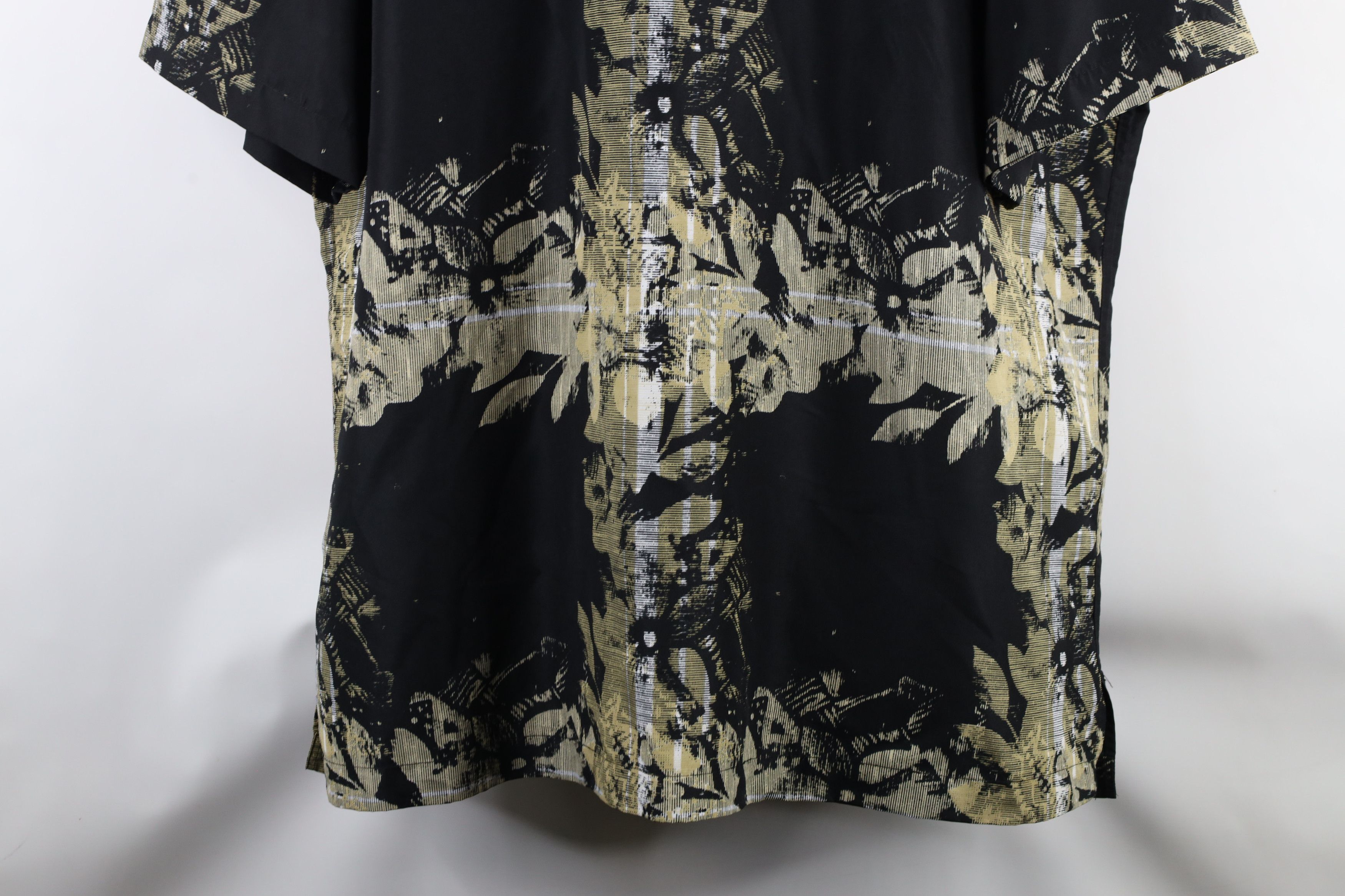 Fubu × Vintage Vintage 90s FUBU Out Baggy Fit Abstract Flower Button Shirt Size US XXL / EU 58 / 5 - 12 Thumbnail