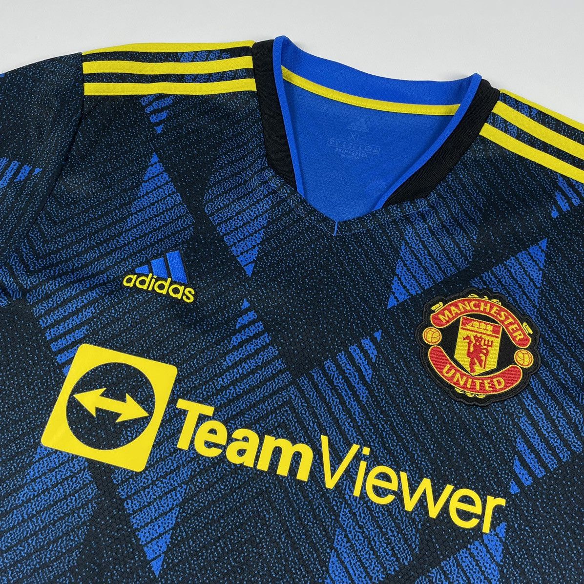 Adidas Adidas Manchester United Mason Greenwood #11 Soccer Jersey Size US XL / EU 56 / 4 - 8 Thumbnail
