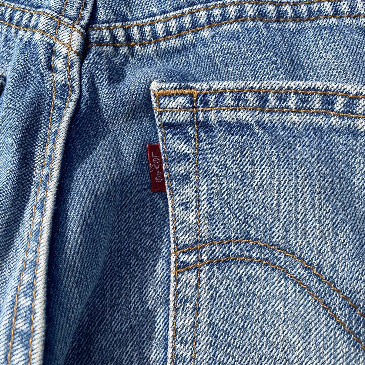 Levi's Vintage Clothing Vintage Levi’s 512 Blue Wash Denim Jeans Size US 28 / EU 44 - 14 Thumbnail
