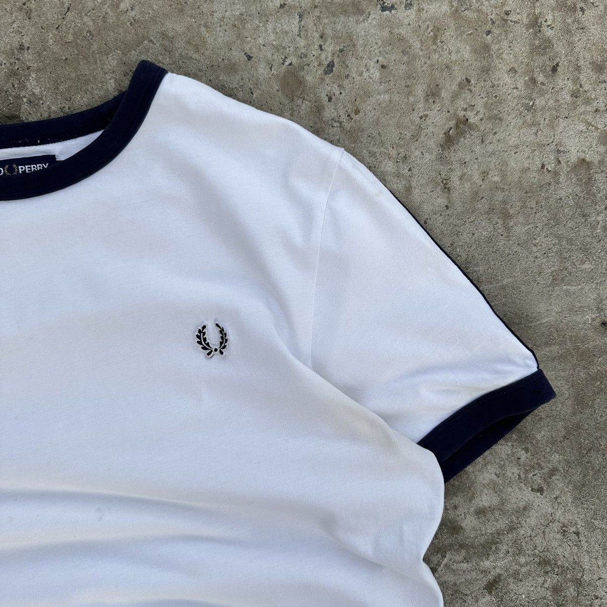 Fred Perry Vintage Fred Perry T-shirts Lam-pas Y2K Multi logo 00s Size US M / EU 48-50 / 2 - 15 Thumbnail