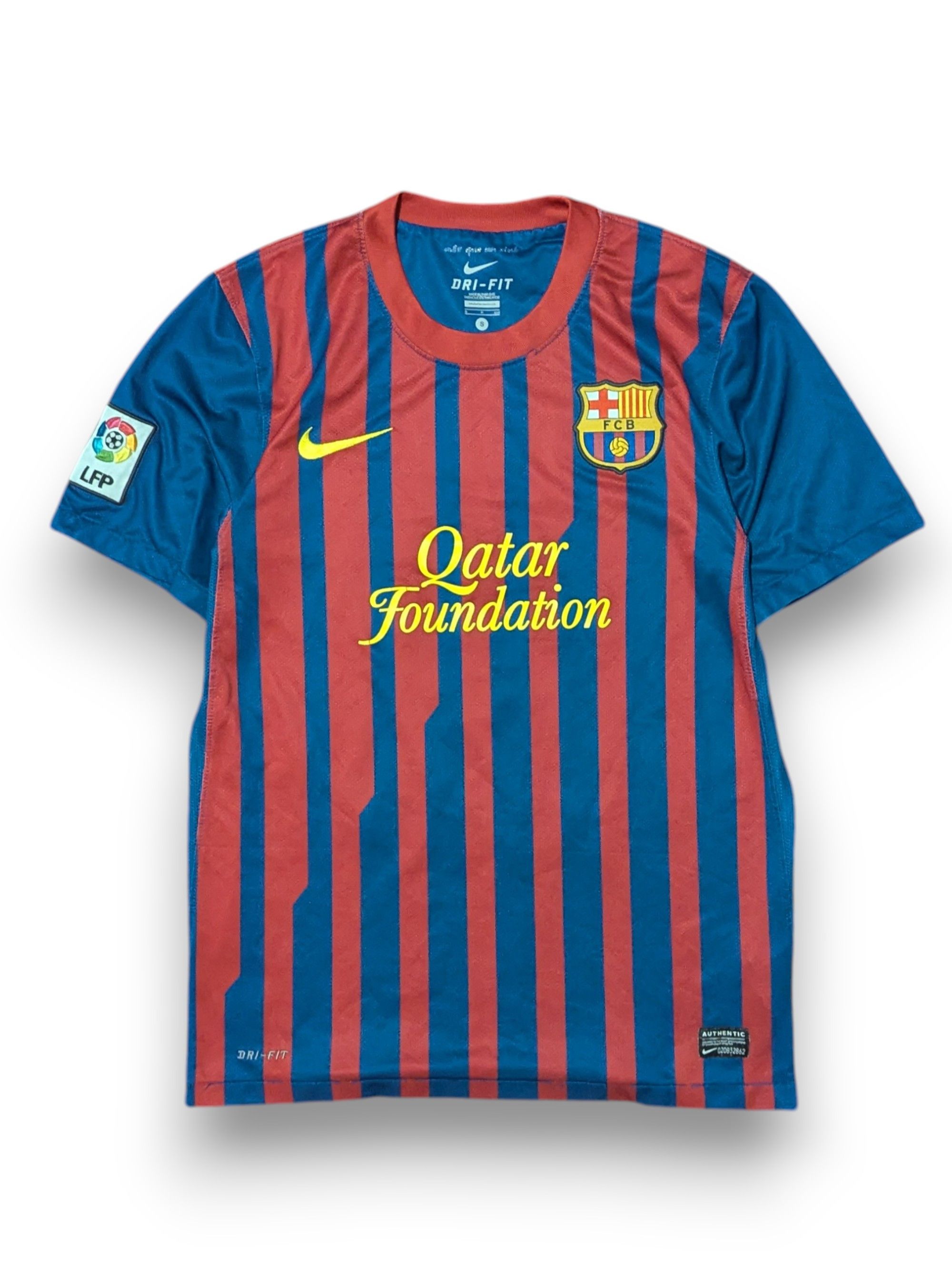Nike × Vintage FC Barcelona 2001 2002 home soccer shirt jersey kit 