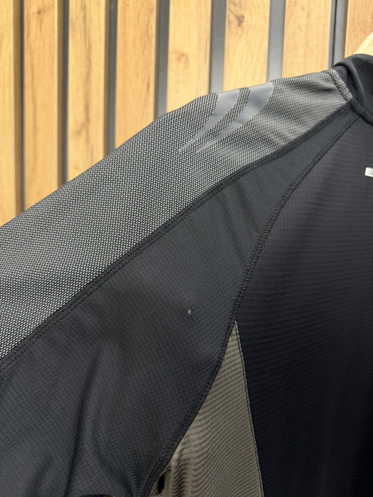 Other Endura Cycling Jersey Half Zip Black Grey Size M Size US M / EU 48-50 / 2 - 9 Thumbnail