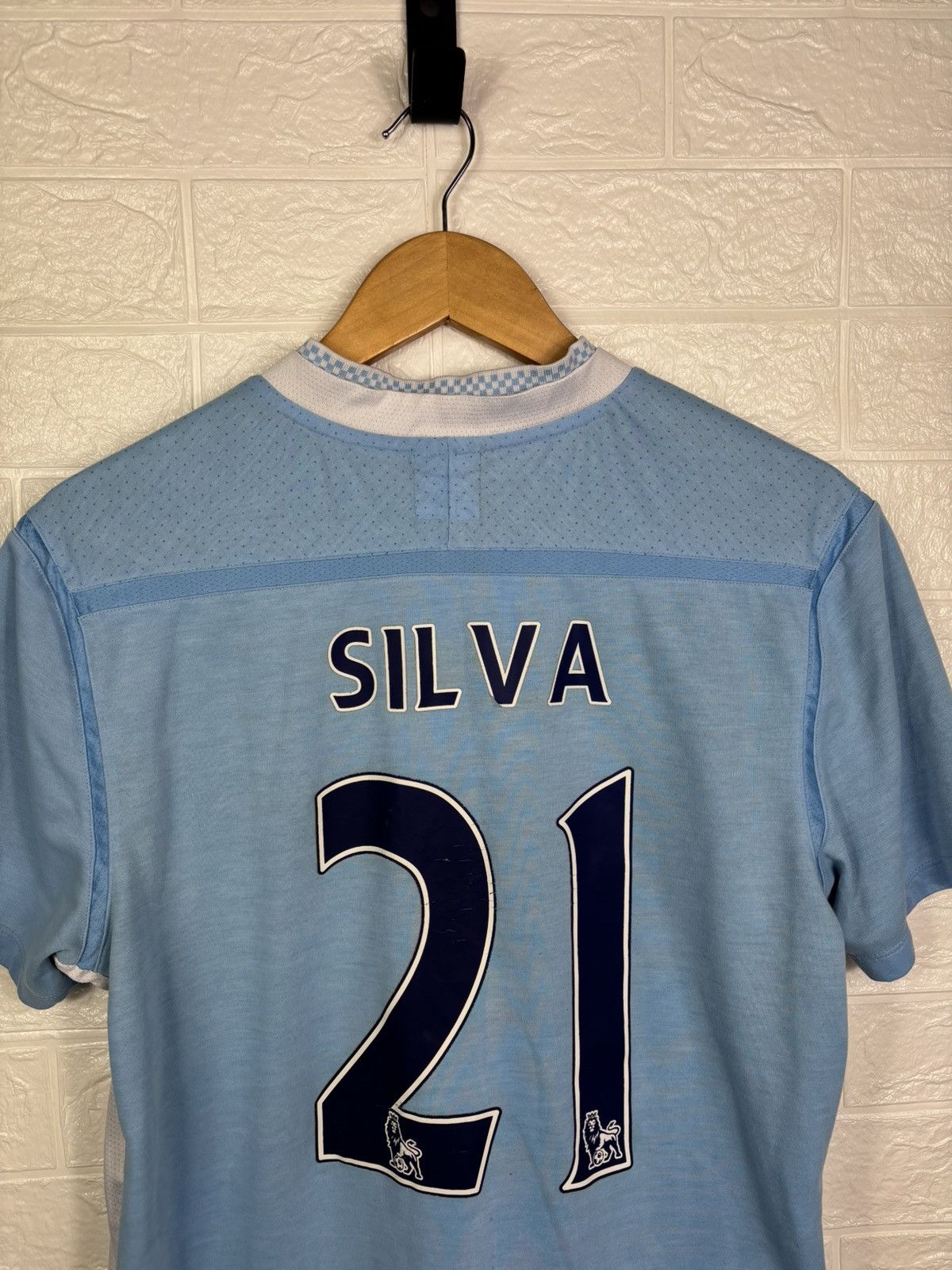 Umbro MANCHESTER CITY #21 SILVA 2011/2012 FOOTBALL SHIRT JERSEY Size US M / EU 48-50 / 2 - 12 Thumbnail