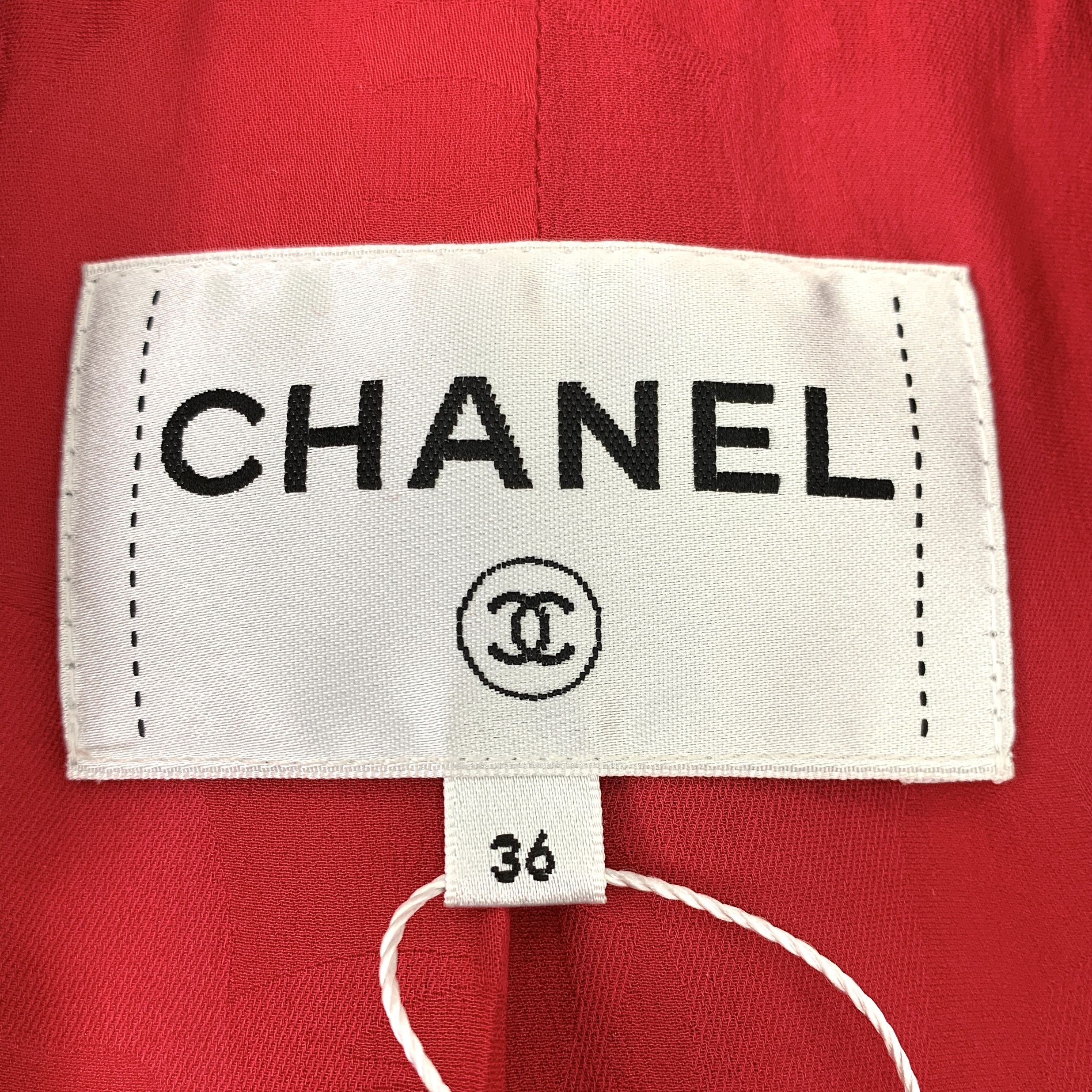 Chanel Chanel Red Tweed Cotton Jacket with Pearl Buttons (Size XS) Size XS / US 0-2 / IT 36-38 - 2 Thumbnail