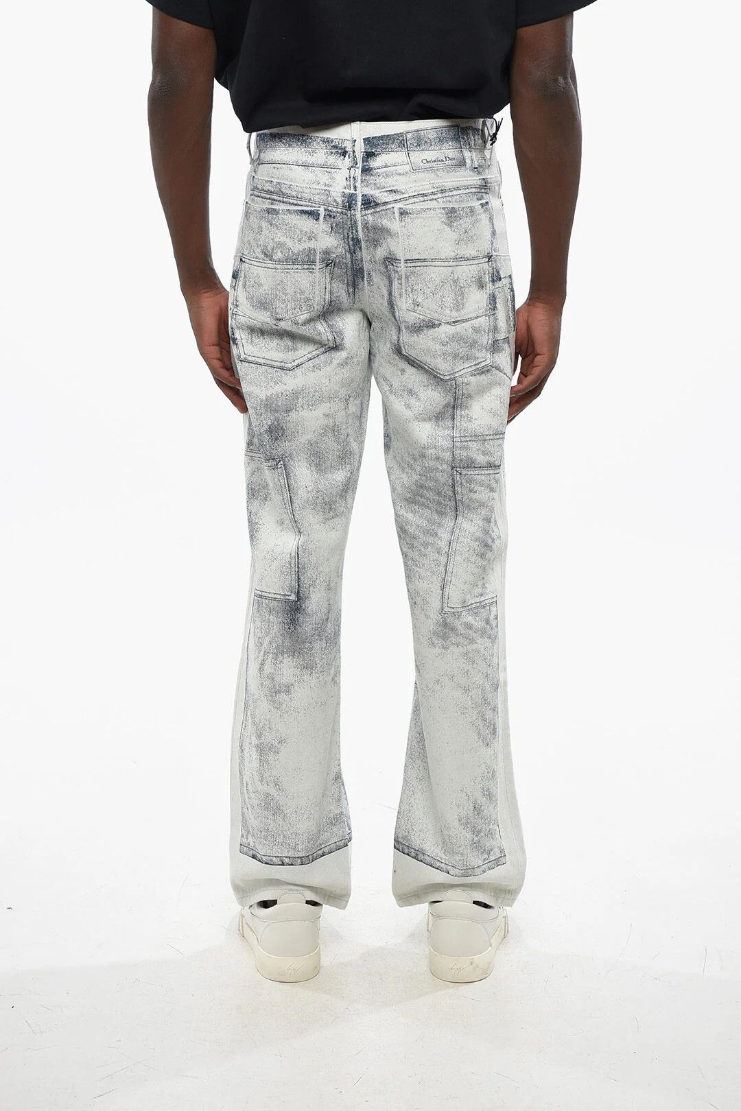 Dior og1mm0326 Relaxed-Fit Bleached-Effect Jeans in Blue Size US 32 / EU 48 - 2 Thumbnail