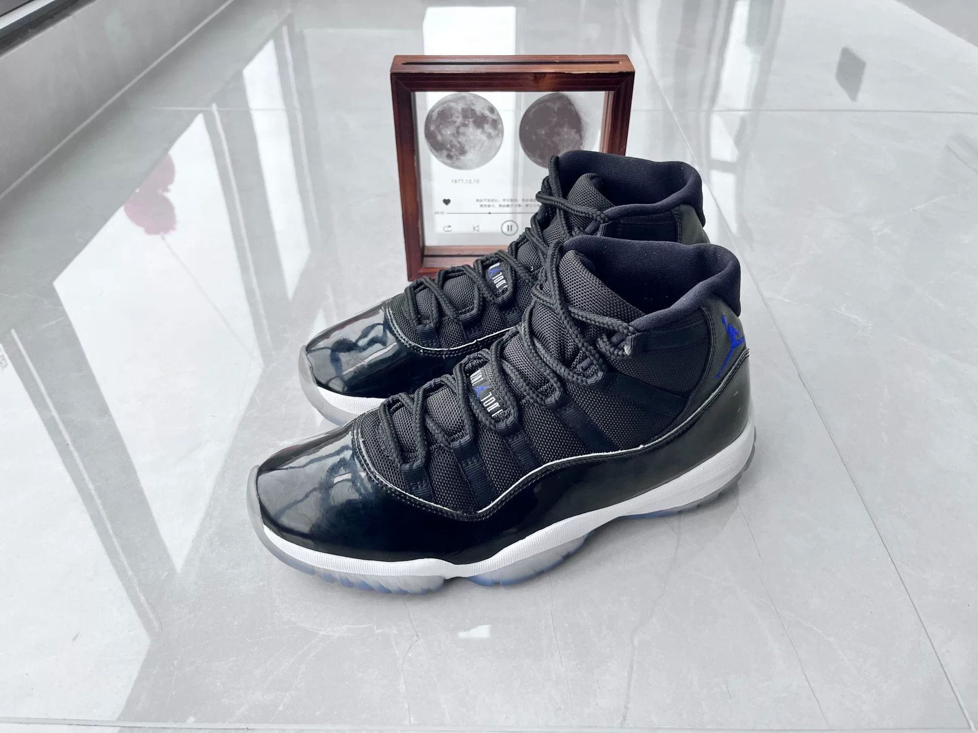 Nike Nike AJ11 Lowtop Sneakers 11 Men Size US 11 / EU 44 - 1 Thumbnail