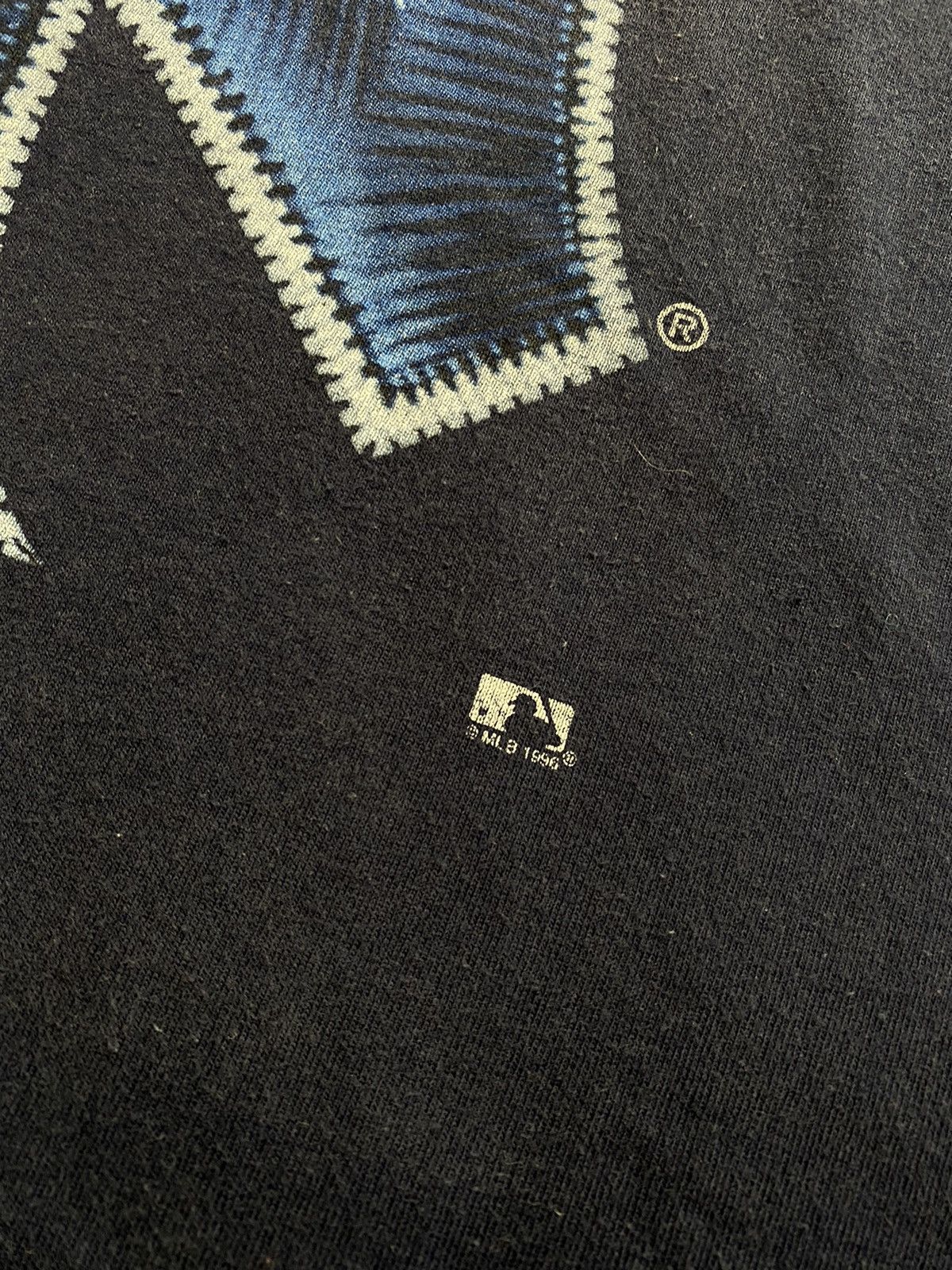New York Yankees × Vintage Vintage New York Yankees Blue T-Shirt 1996 Big Centre Logo Size US L / EU 52-54 / 3 - 9 Thumbnail