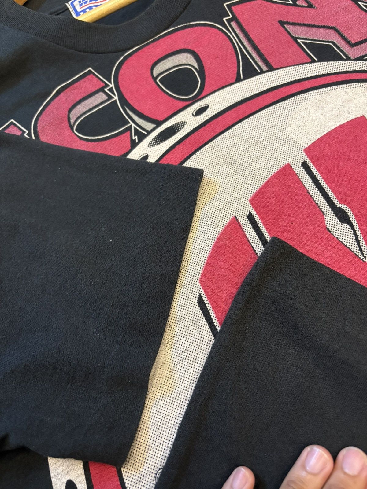 NFL Vintage NFL Wisconsin Badgers Shirt 🔥 Size US XL / EU 56 / 4 - 4 Thumbnail