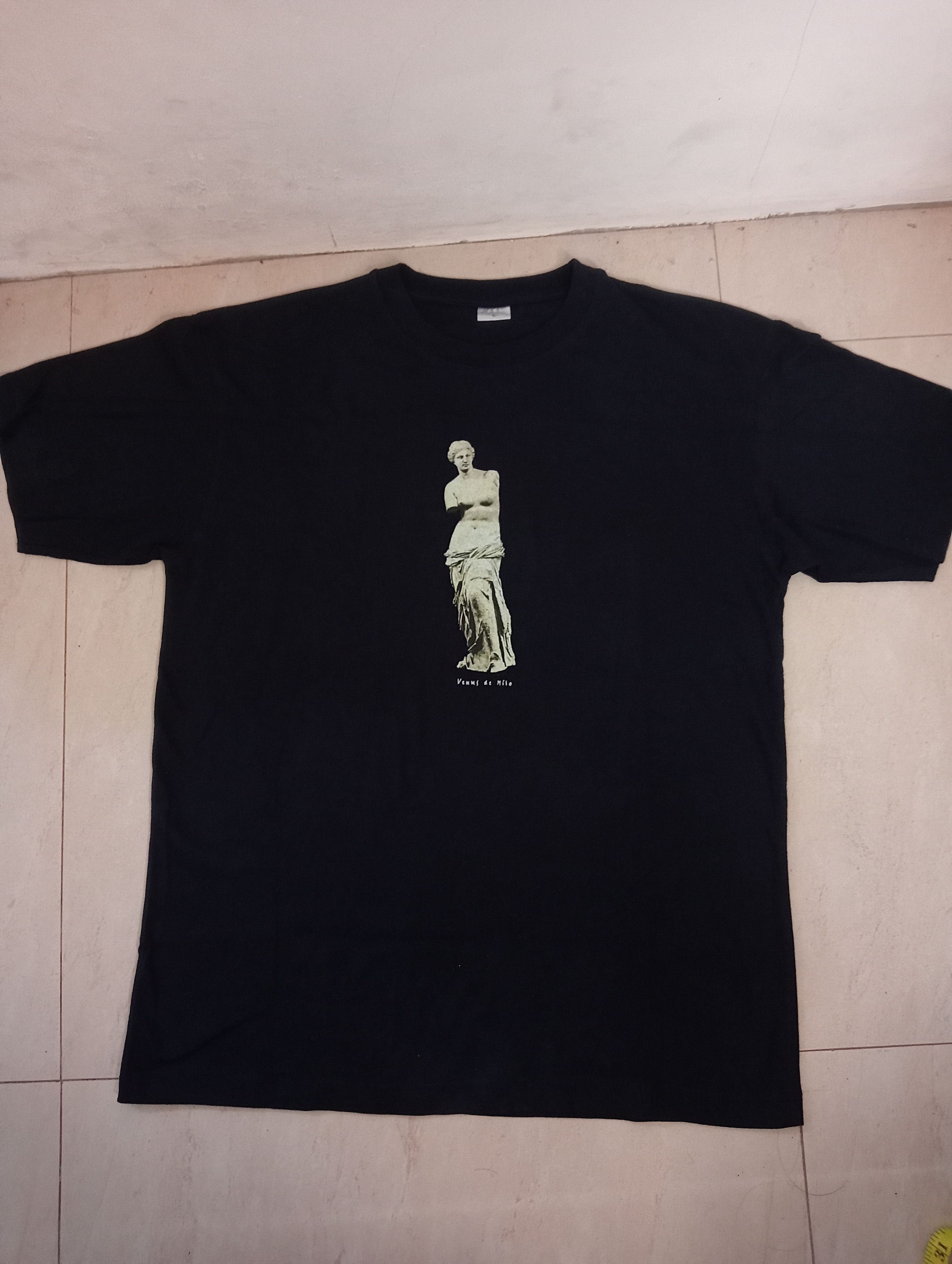 Arts & Science art x venus de milo x vintage Size US L / EU 52-54 / 3 - 3 Thumbnail