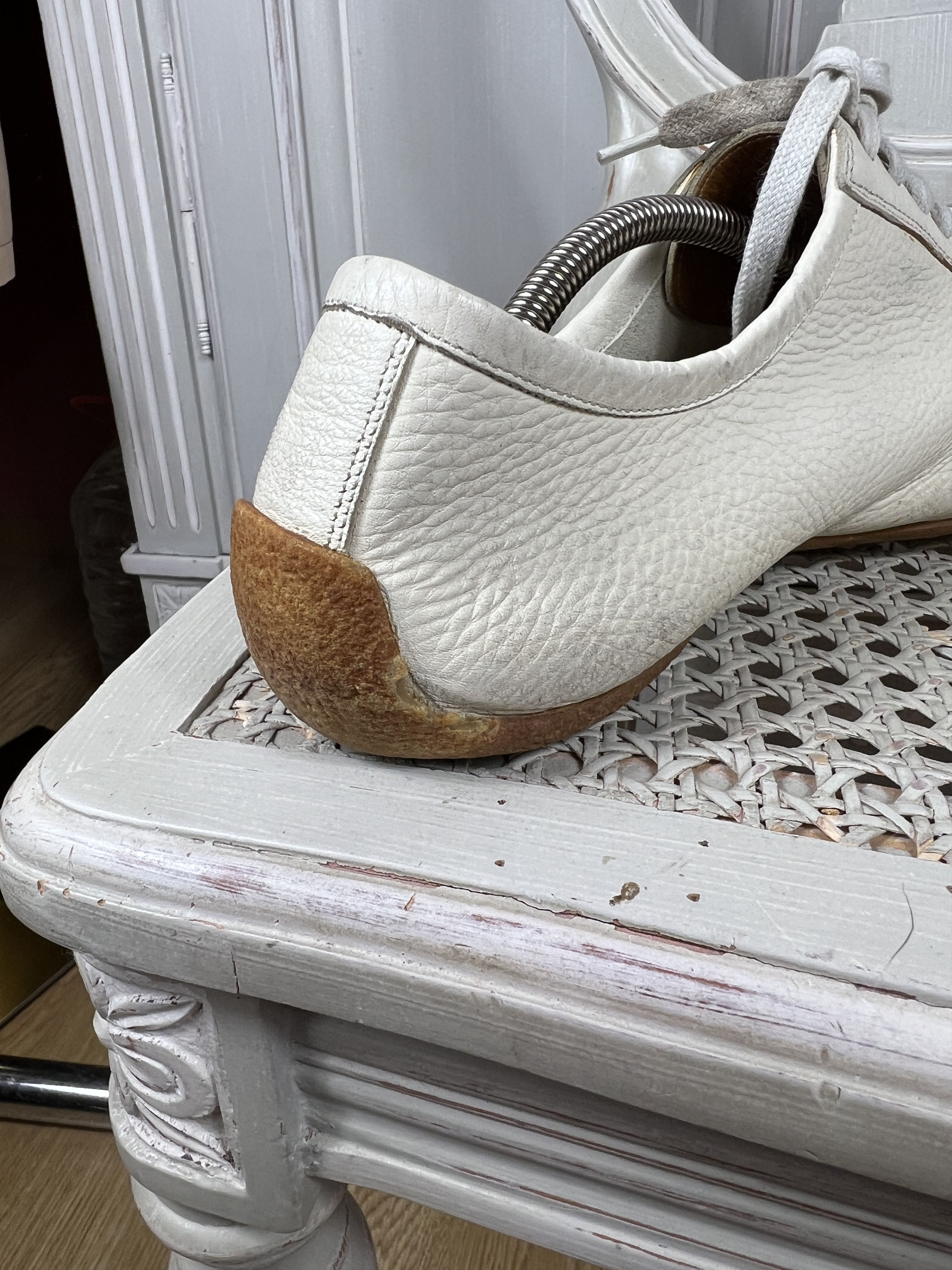 Gucci GUCCI WHITE CASUAL SHOES 90S Size US 10 / EU 43 - 6 Thumbnail