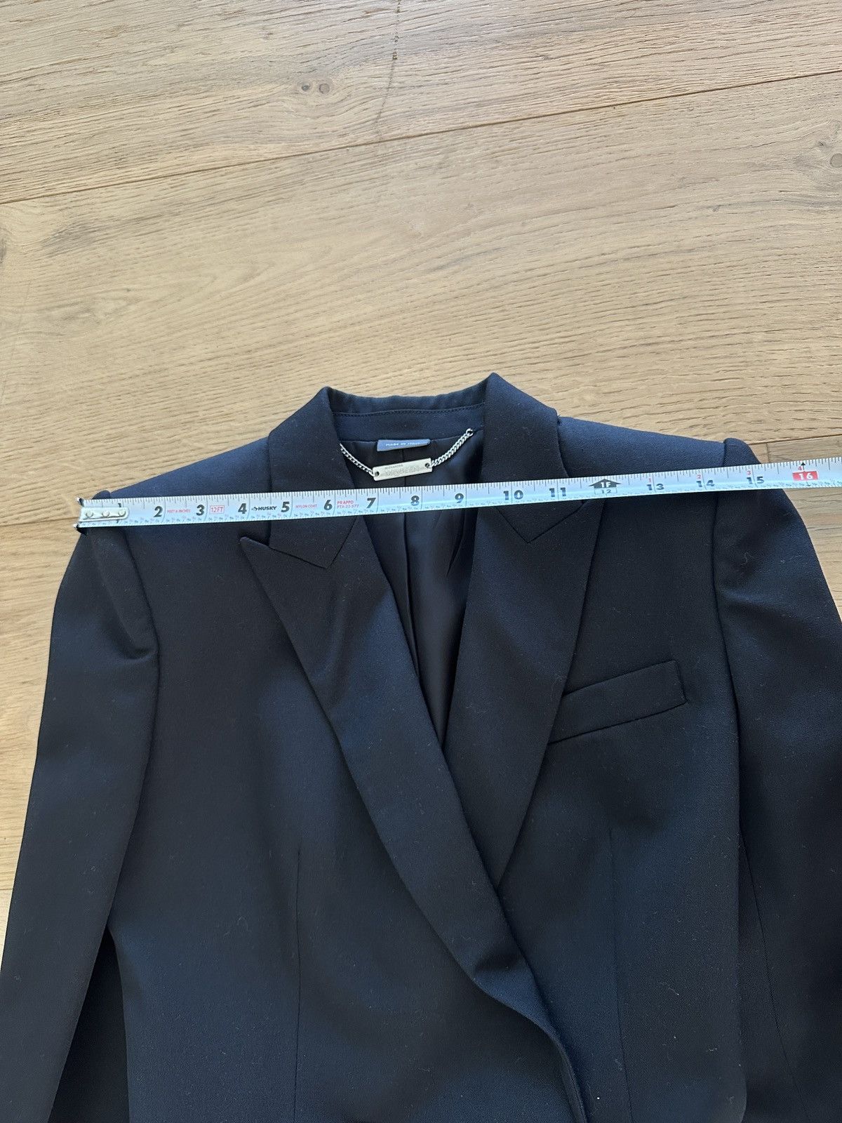 Alexander McQueen Alexander McQueen Virgin Wool Asymmetric Blazer Size S / US 4 / IT 40 - 5 Thumbnail