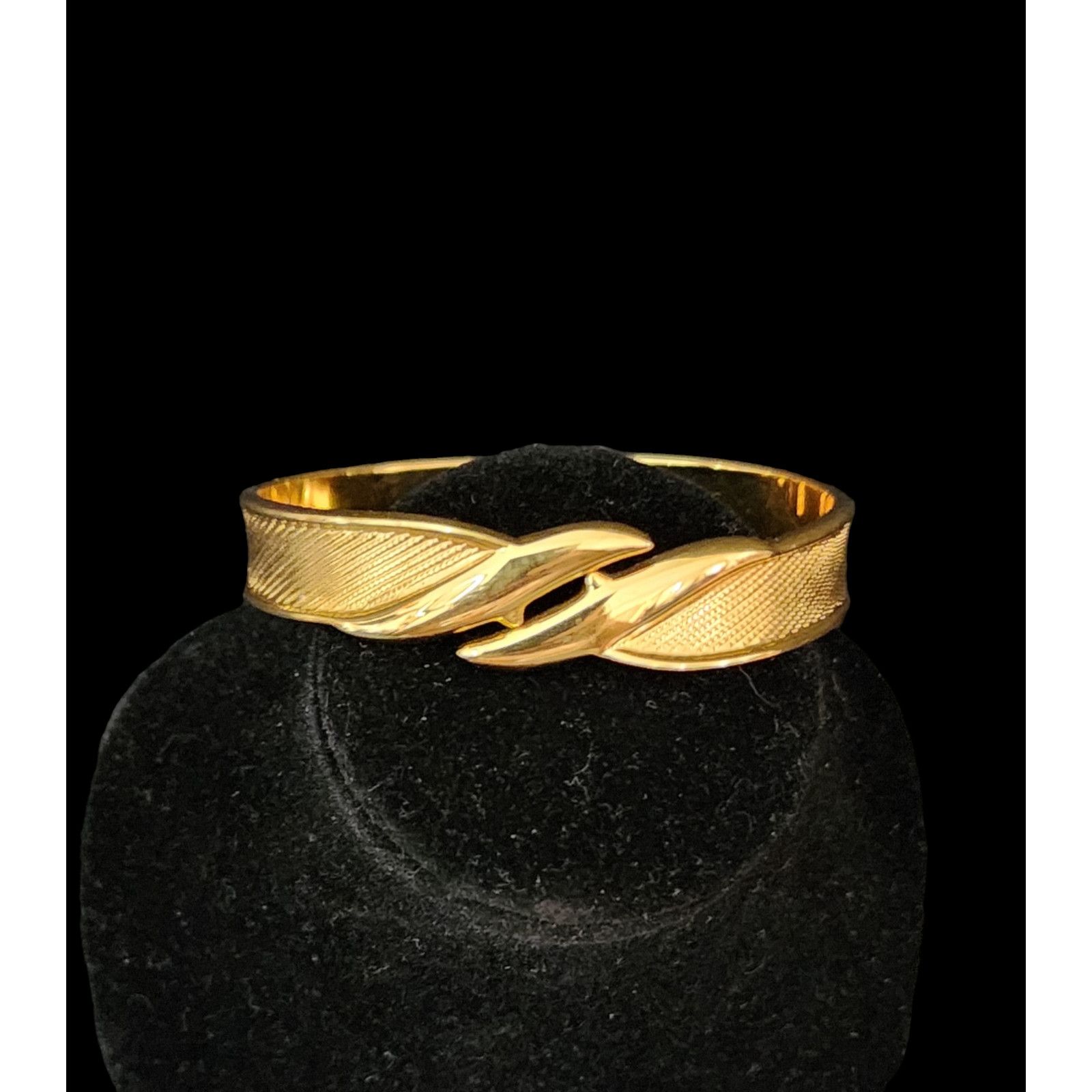 Monet Vintage Monet hinged cuff gold tone bracelet. Size ONE SIZE - 2 Thumbnail