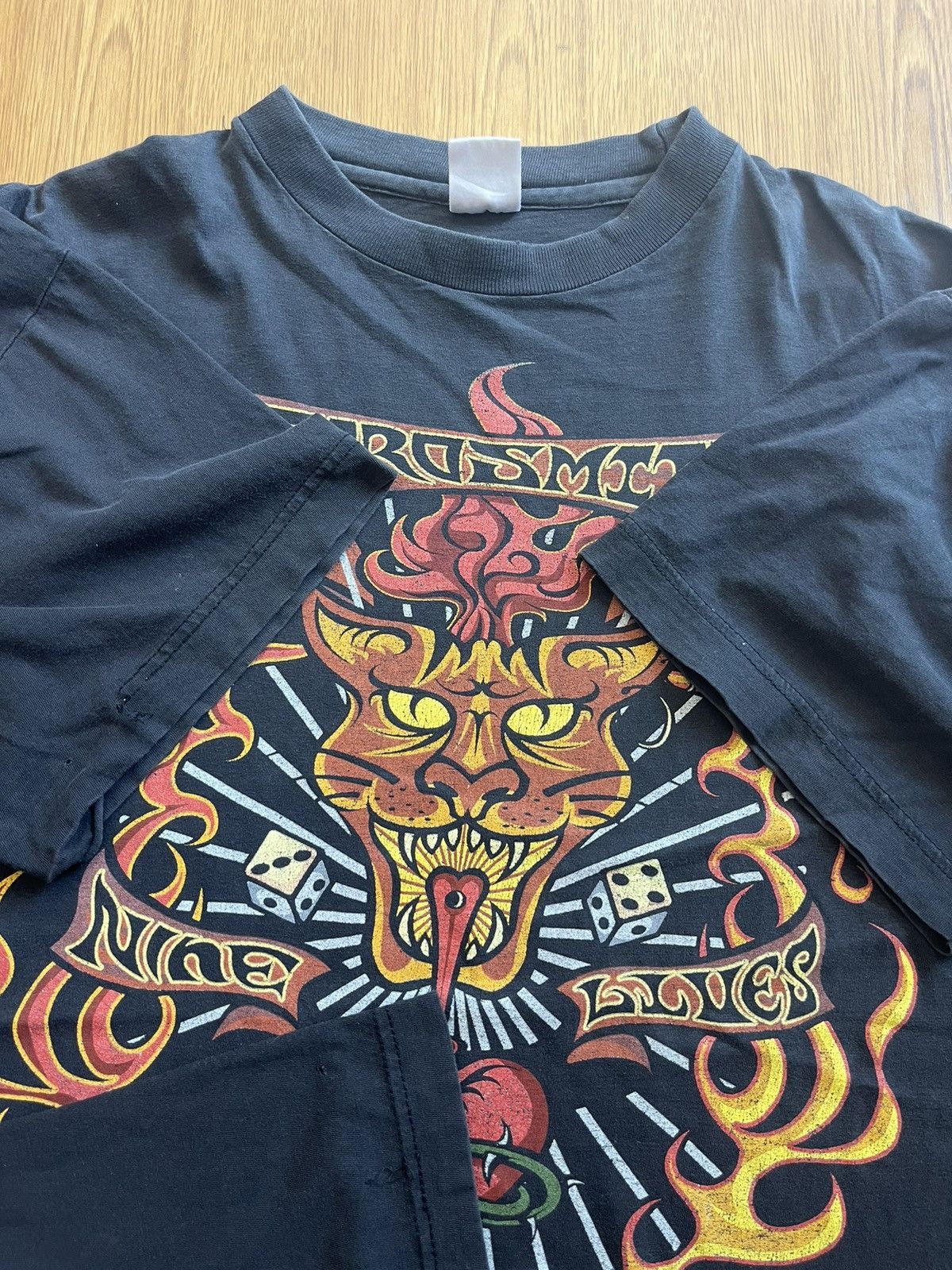 Aerosmith Vintage AEROSMITH Nine Lives 1997’s Tshirt Size US L / EU 52-54 / 3 - 10 Thumbnail