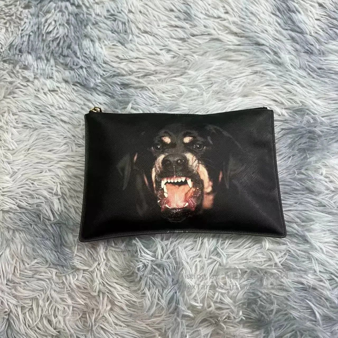 Givenchy Givenchy Clutch Bag. Size ONE SIZE - 1 Thumbnail