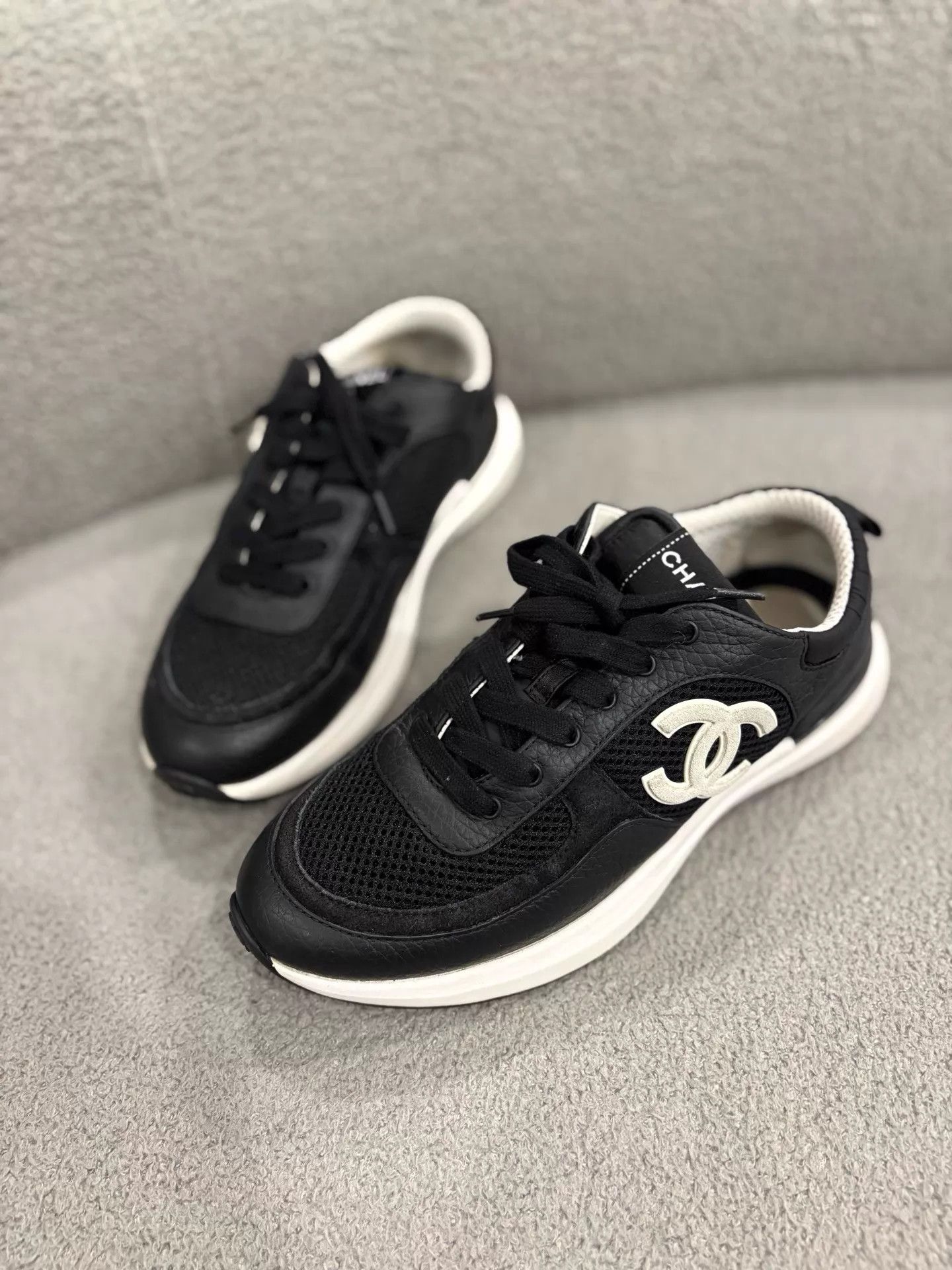 Chanel Chanel Classic Panda Colorblock Sneakers 99 New 38 Size US 7.5 / IT 37.5 - 1 Thumbnail