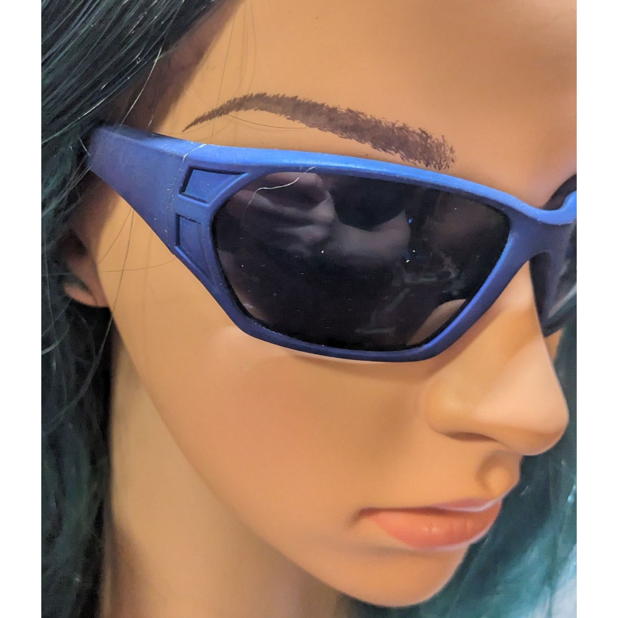 Foster Grant Foster Grant Metallic Blue Velvet Touch Sunglasses Size ONE SIZE - 9 Thumbnail
