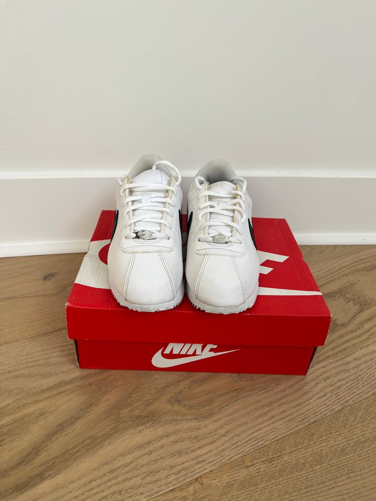Nike Nike Corteiz Low Size US 5 / EU 37 - 2 Thumbnail