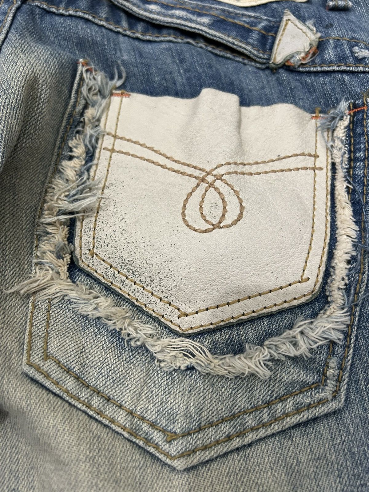 If Six Was Nine × Isamu Katayama Backlash × Japanese Brand Lolita Washed Buckle Back Cropped jeans Size US 32 / EU 48 - 8 Thumbnail
