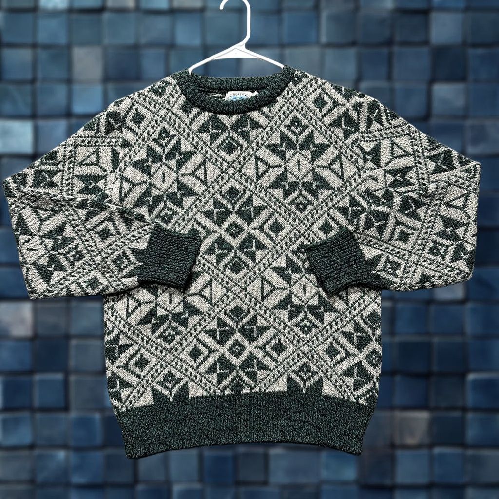 Vintage VINTAGE Royal North Mills Outfitters Sweater Mens XL Green Wool Fair Isle Nordic Pullover 80s 90s Mens Size US XL / EU 56 / 4 - 1 Thumbnail