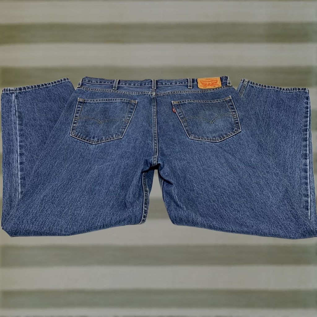 Levi's Levi’s 550 Relaxed Fit Denim Jeans 42x32 Distressed Blue 42 Inseam Mens Regular Waist 42 Size US 42 / EU 58 - 1 Thumbnail