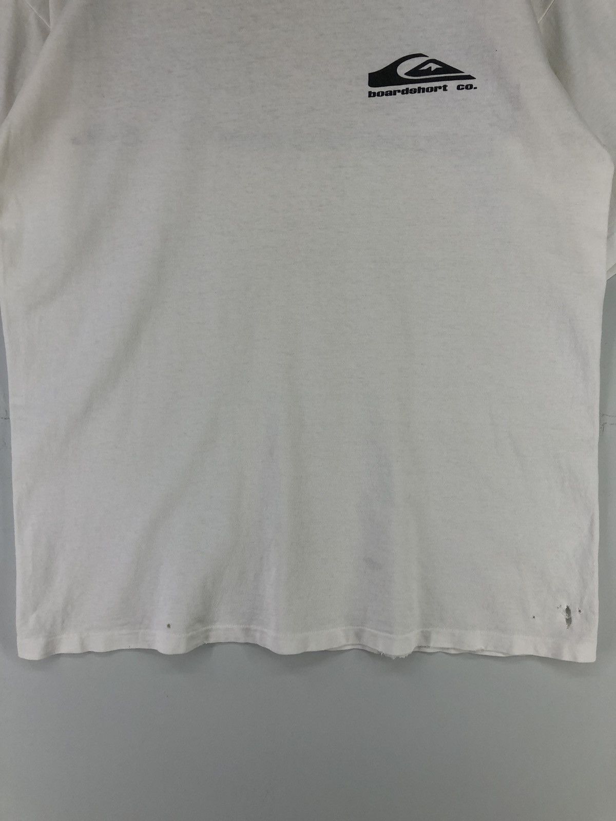 Quiksilver Vintage Quiksilver Big Spellout Distressed Tshirt Size US L / EU 52-54 / 3 - 14 Thumbnail