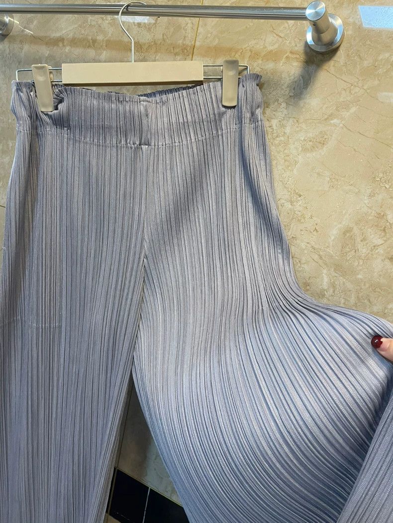 Issey Miyake Issey Miyake size:2 Grey pleated trousers Size 31" - 2 Thumbnail