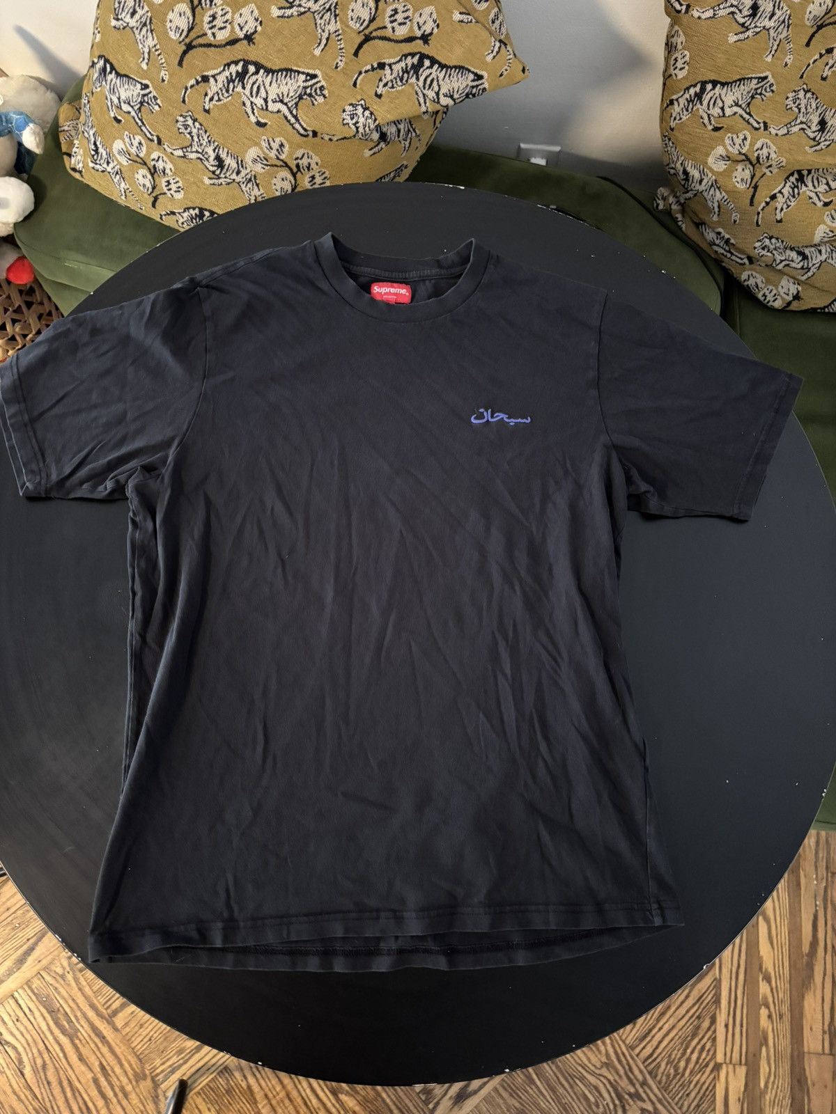 Supreme Supreme Arabic Script Size US M / EU 48-50 / 2 - 1 Thumbnail