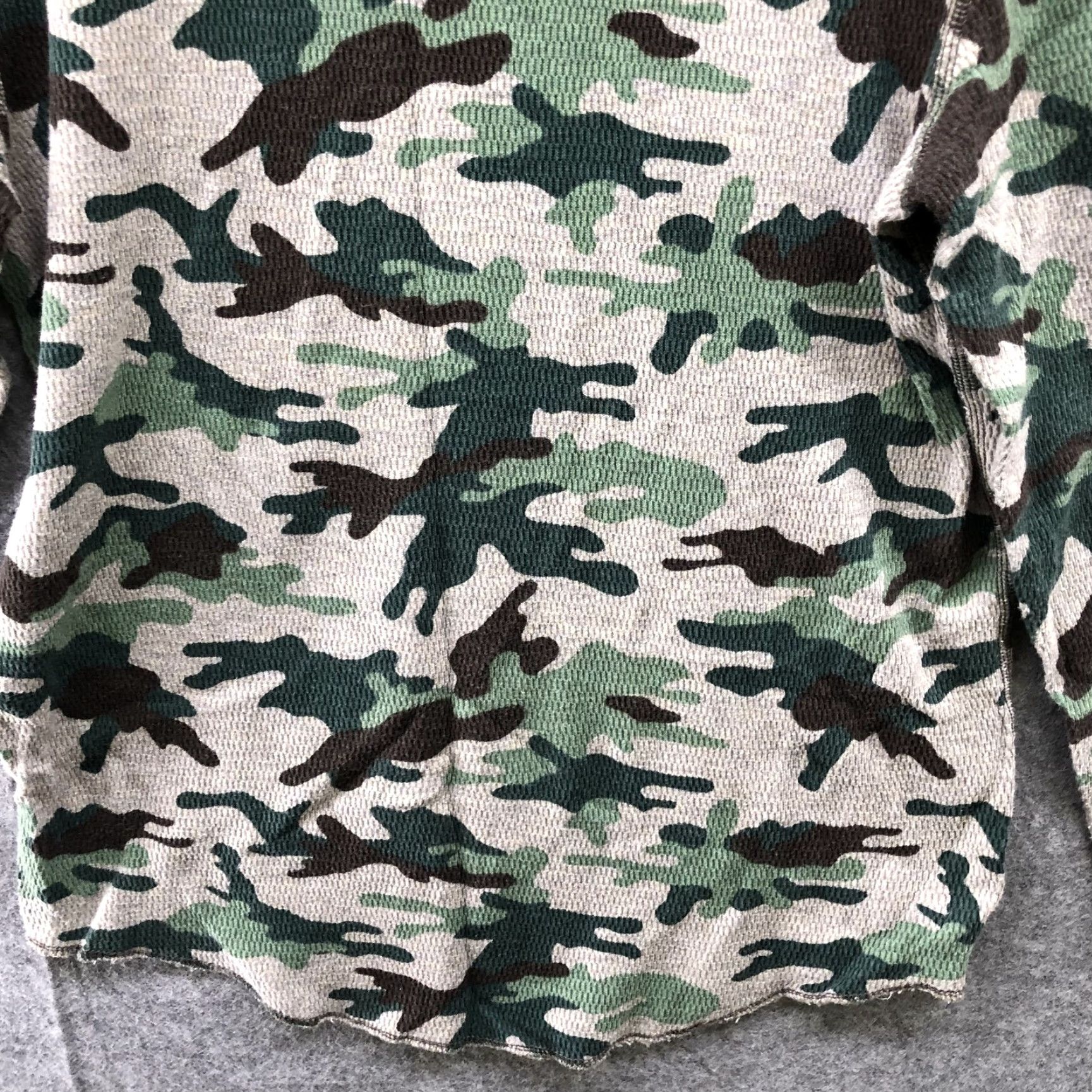 Gap GAP Thermal Shirt Mens M Camouflage Print Lightweight Long Sleeve Crewneck Shirt Mens M Camouflage Print Lightweight Long Sleeve Crewneck Size US M / EU 48-50 / 2 - 4 Thumbnail