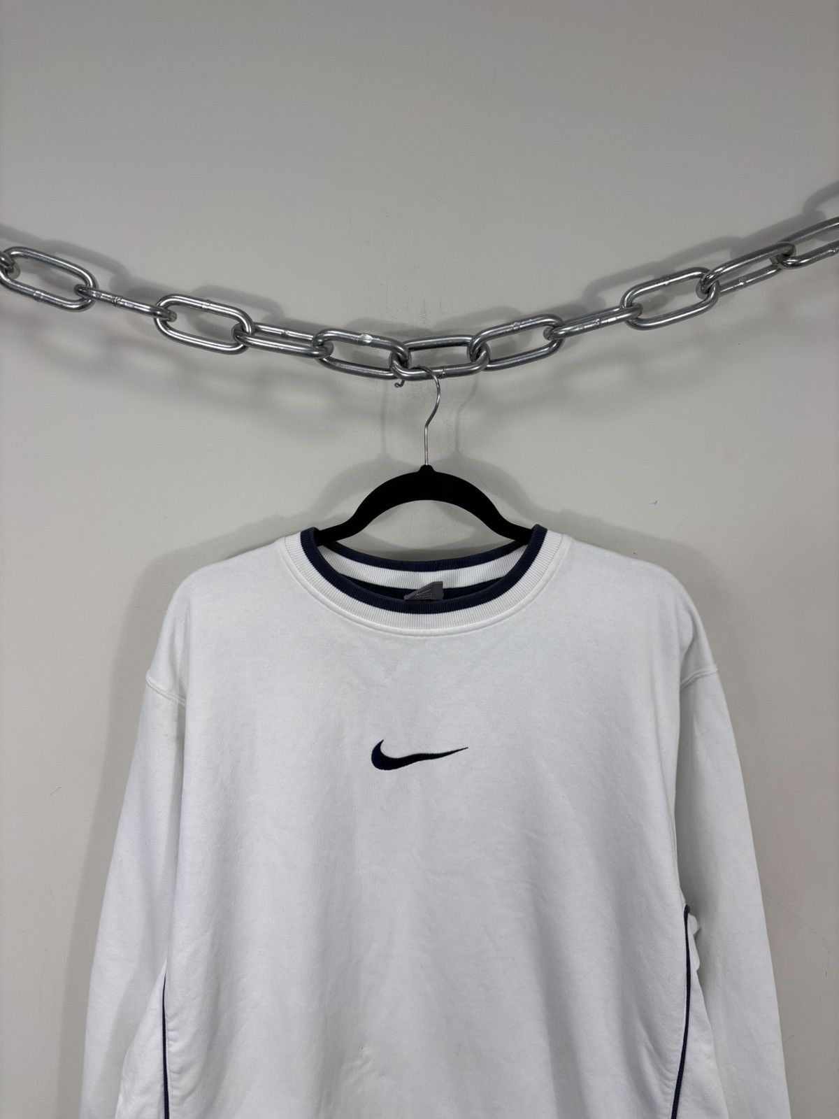 Nike Vintage Nike Big Center Embroidered Swoosh White Sweatshirt Size US XL / EU 56 / 4 - 2 Thumbnail