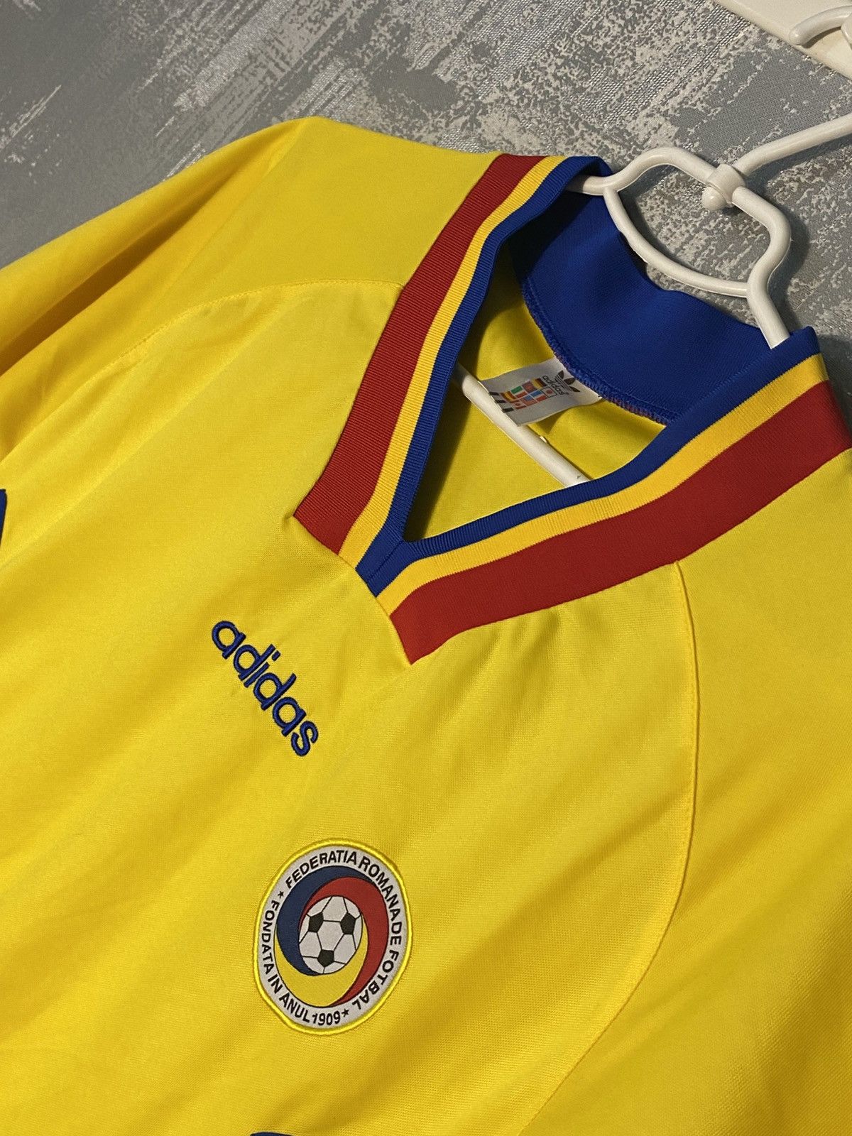 Adidas Vintage Romania Adidas Soccer Jersey 1994 Home Football kit Size US L / EU 52-54 / 3 - 2 Thumbnail