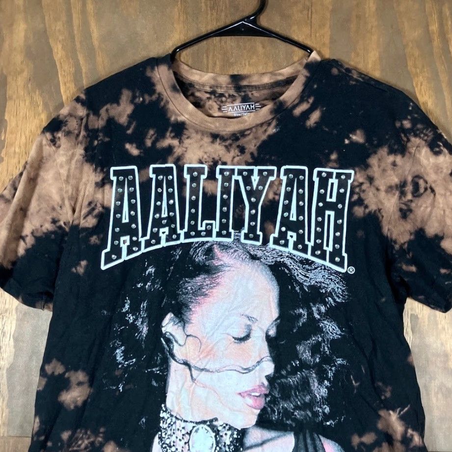 Vintage Aaliyah Womens Shirt Black Bleached Graphic Print Short Sleeve Cotton Blend M Shirt Womens Black Graphic Print Short Sleeve Cotton Blend M Size M / US 6-8 / IT 42-44 - 2 Thumbnail