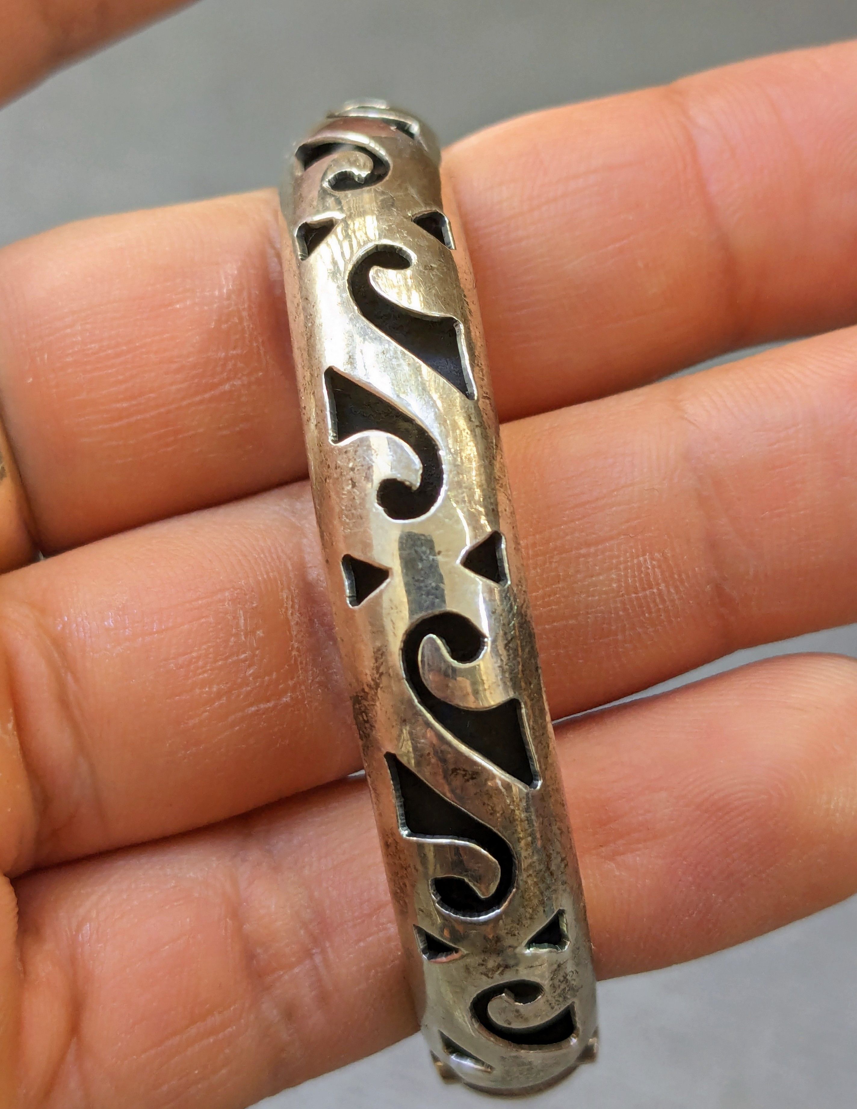 Jewelry Vintage Sterling Silver Bracelet Bangle Hinge Clamper Mexico Size ONE SIZE - 13 Thumbnail