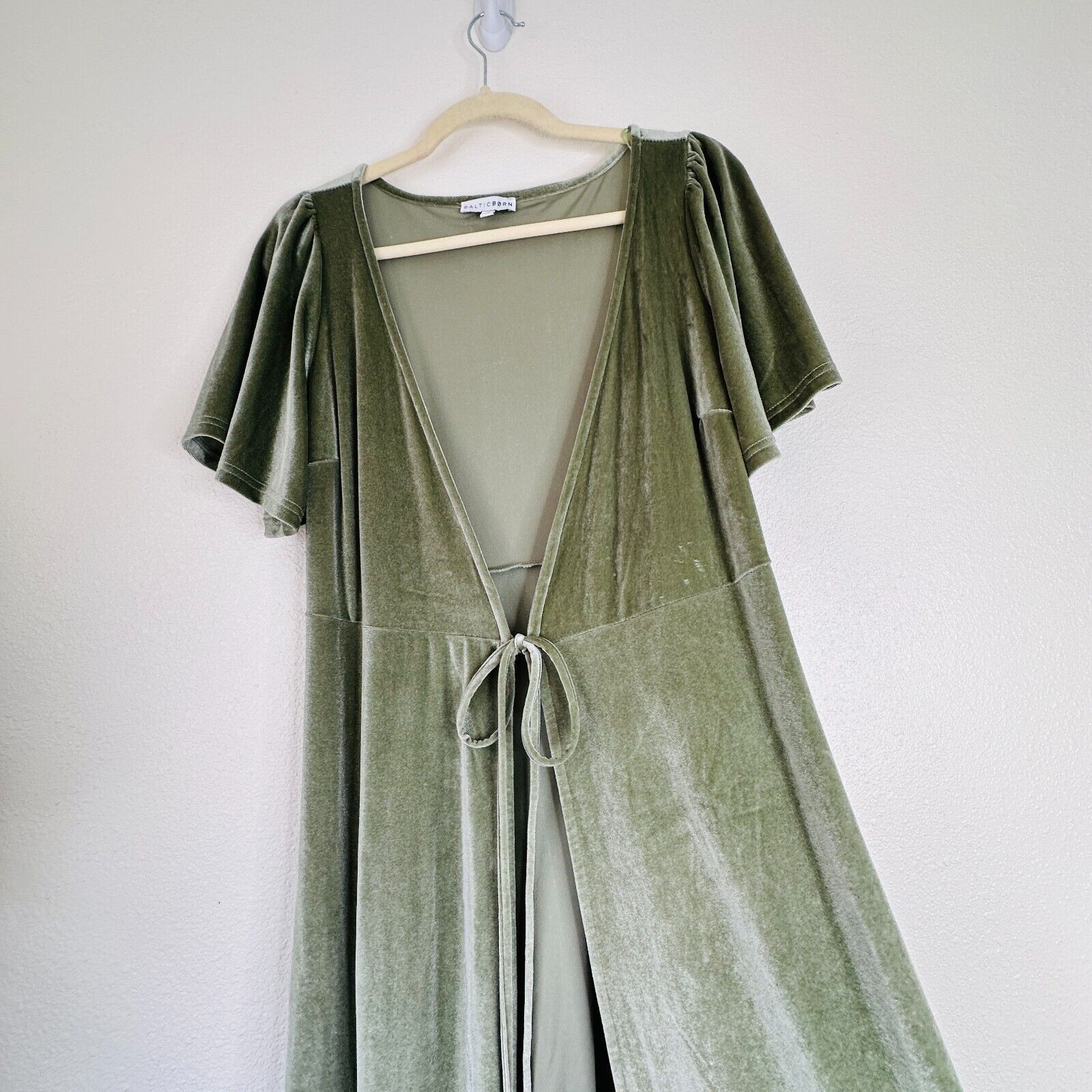 Other Baltic Born Sage Green Velour Flutter Sleeve Maxi Wrap Dress Size XS / US 0-2 / IT 36-38 - 6 Thumbnail