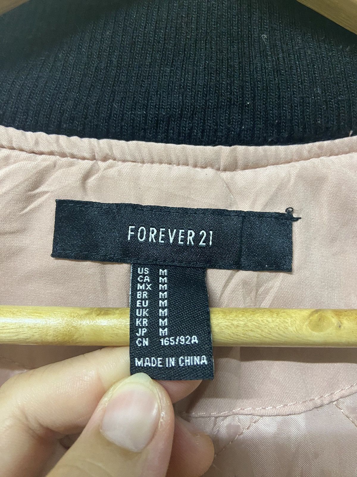 Forever 21 Forever 21 Hello Embroidered Graphic Bomber Size M / US 6-8 / IT 42-44 - 12 Thumbnail
