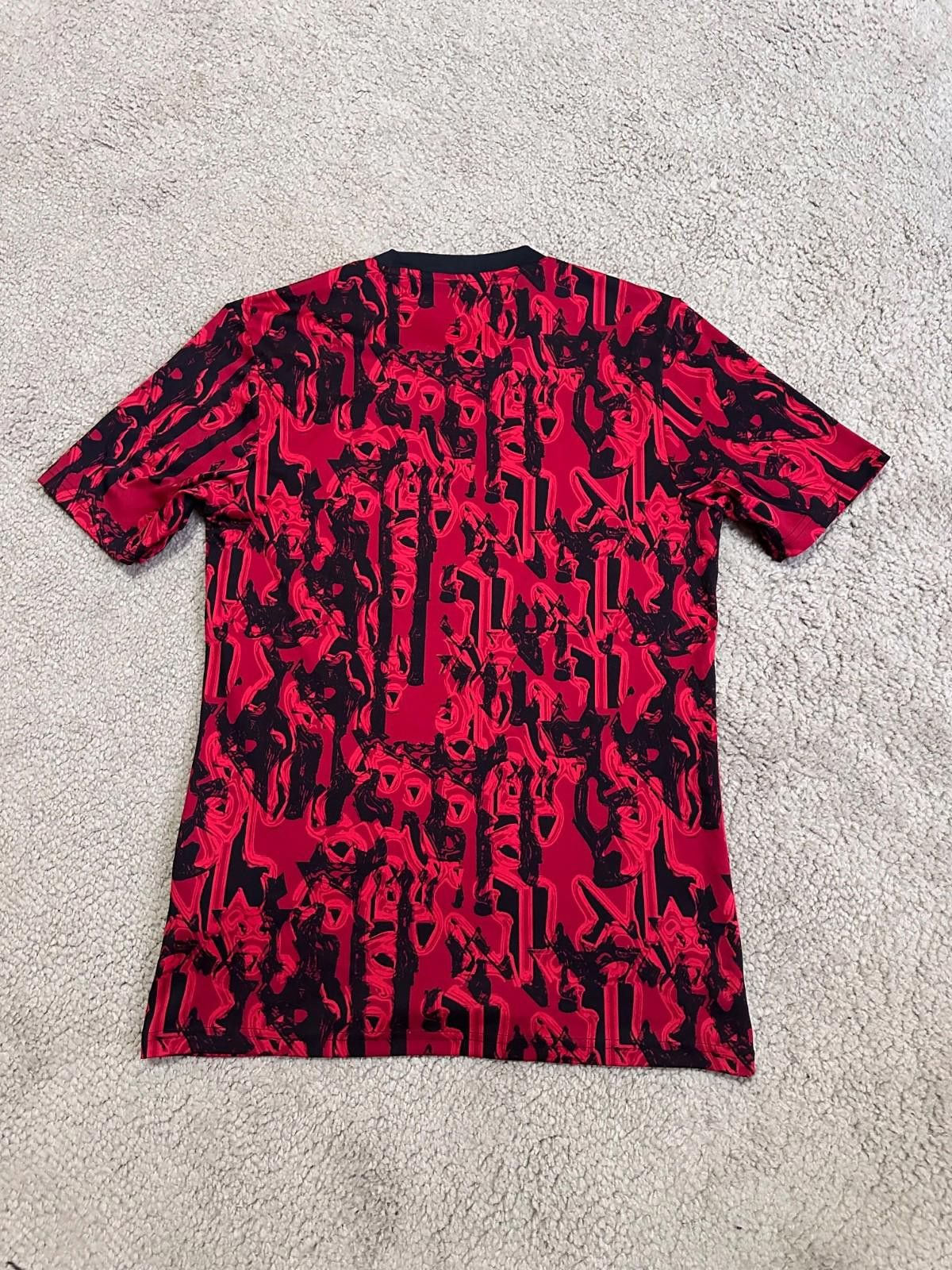 Adidas Manchester United 2023/24 Pre-Match Soccer Jersey Football Size US S / EU 44-46 / 1 - 7 Thumbnail