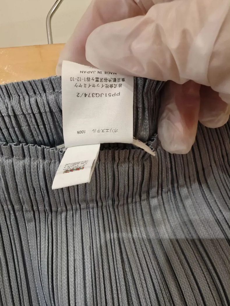 Issey Miyake Issey Miyake size:2 Misty blue pleated skirt Size 22" - 5 Thumbnail