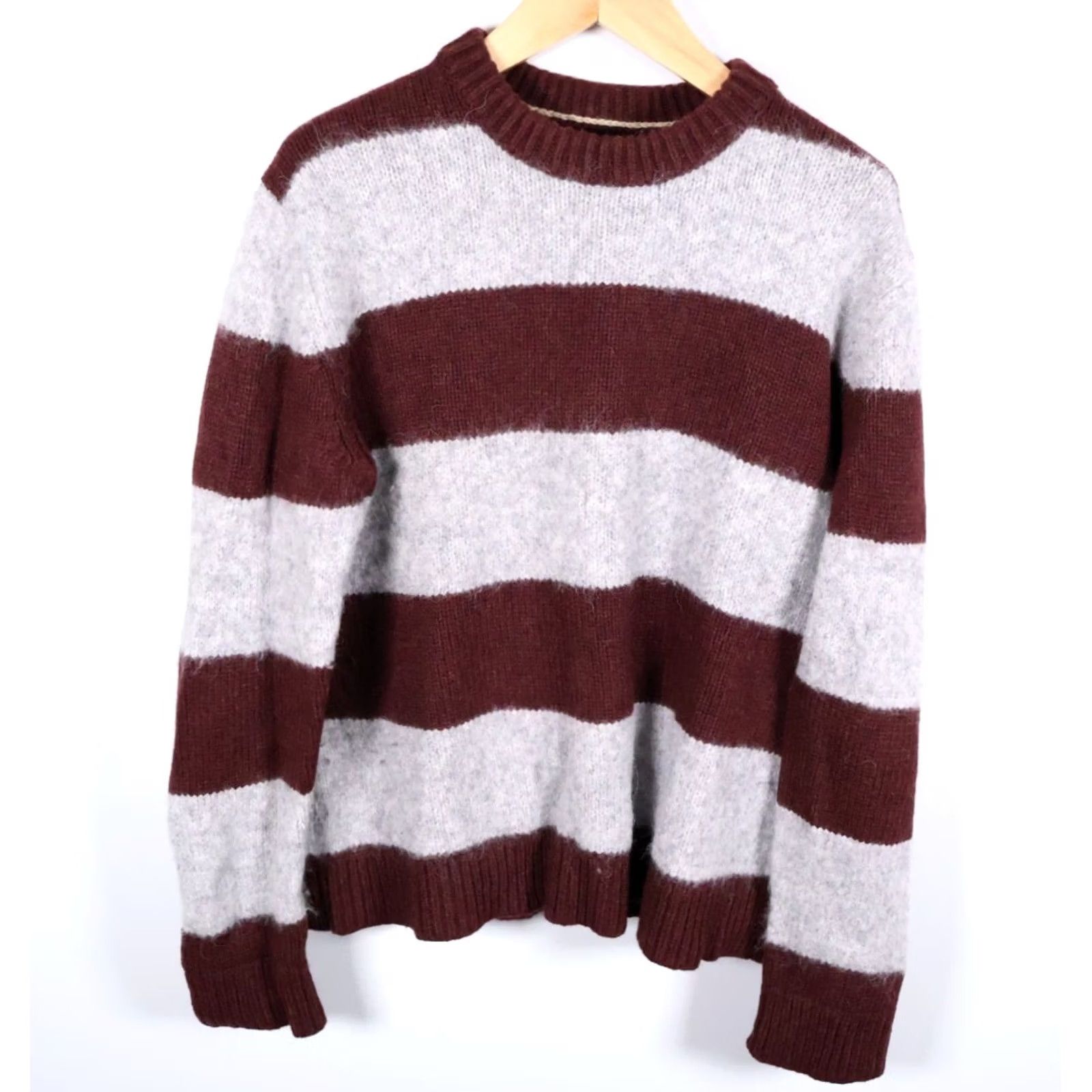 Banana Republic VINTAGE Banana Republic Sweater Mens XL Gray Red Striped Crewneck Wool Alpaca Heavyweight Fuzzy Knit Pullover Slub Hand Wash Only Size US XL / EU 56 / 4 - 2 Thumbnail