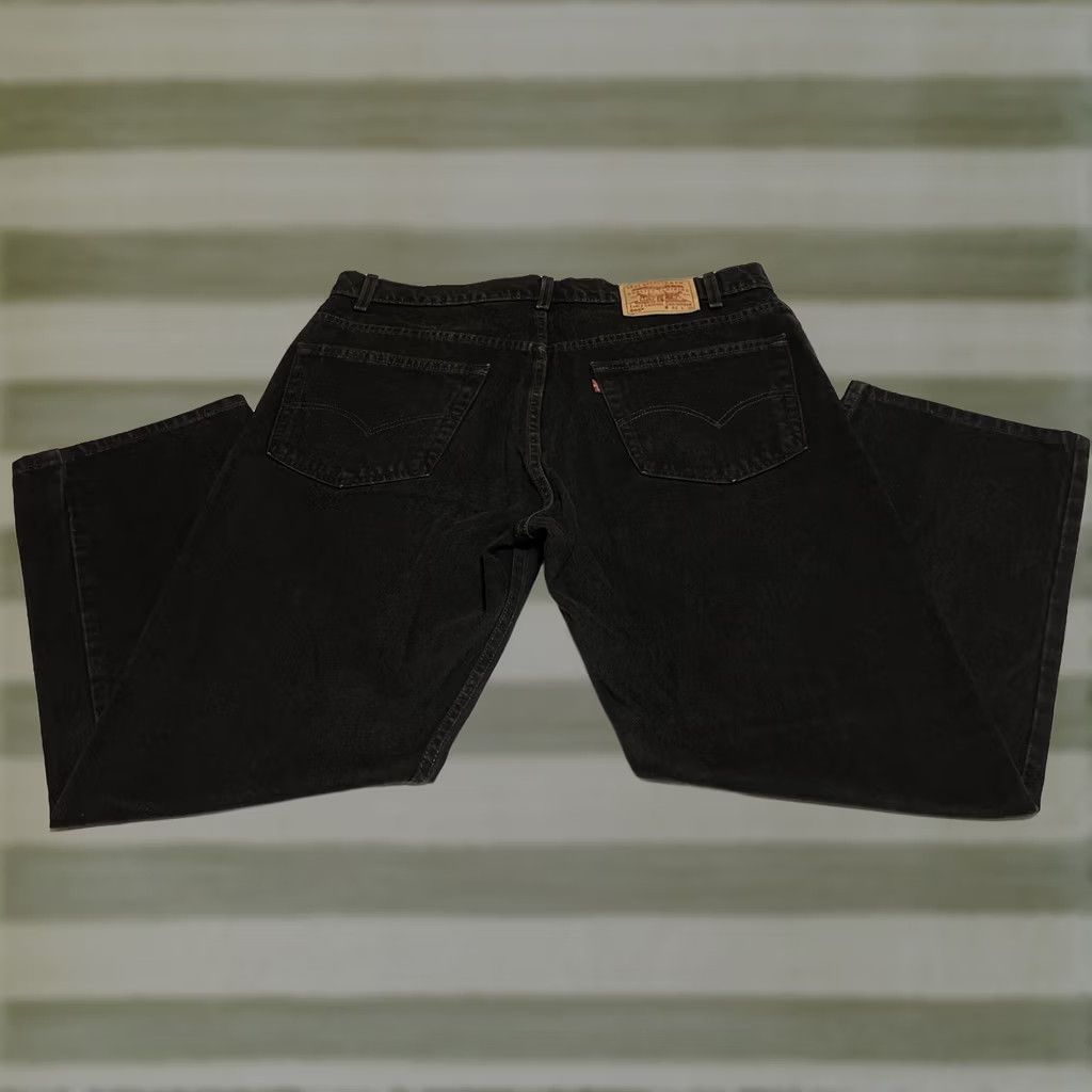 Levi's VINTAGE Levi's 505 Jeans Mens 38x30 Black Regular Straight 90s USA Denim Button Zip Pockets 5-Pocket Image: 40x30 Tag Tagless? (note: no extra text) Size US 38 / EU 54 - 1 Thumbnail