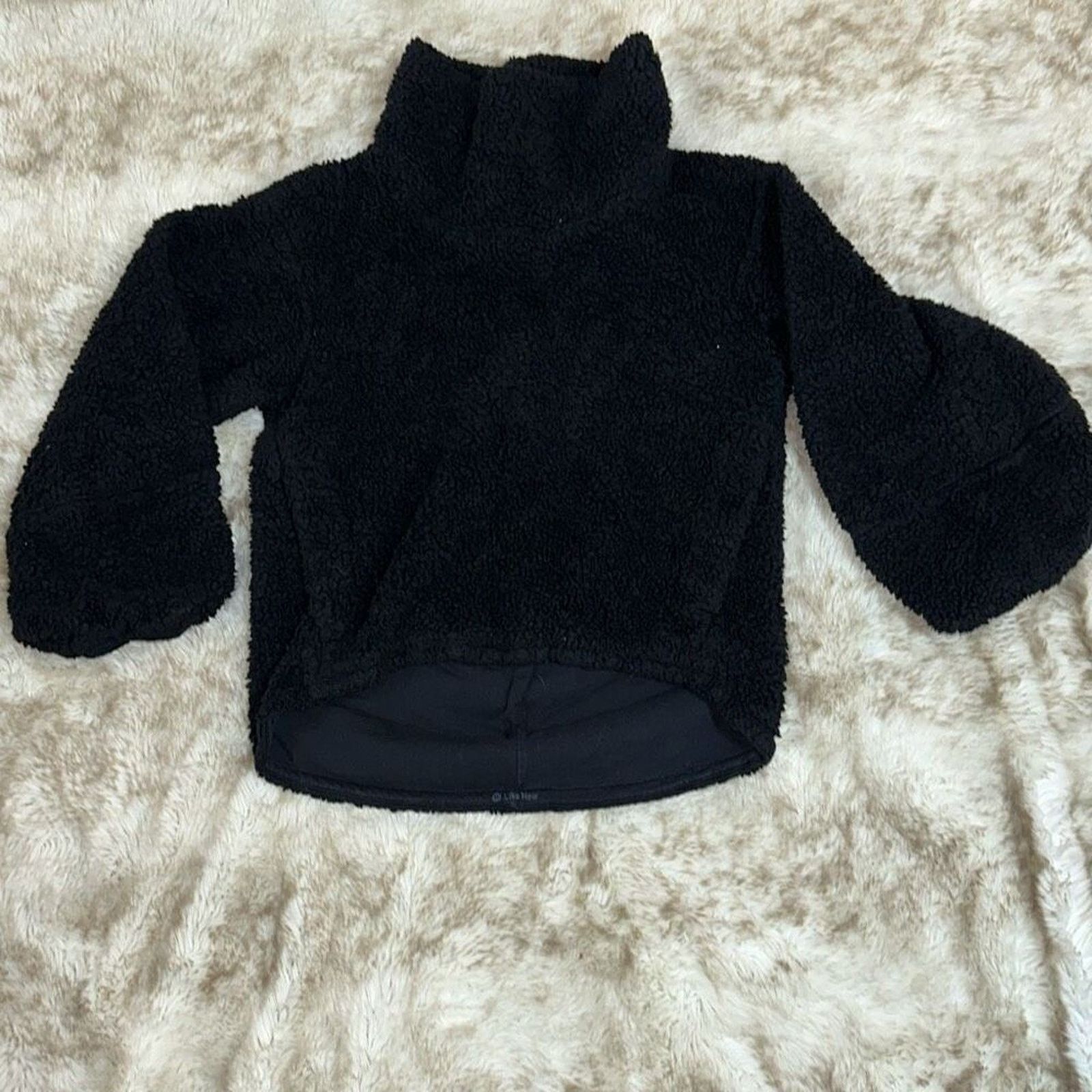 Lululemon Lululemon black teddy cropped sweater/sweatshirt | Sz XS Size XS / US 0-2 / IT 36-38 - 2 Thumbnail