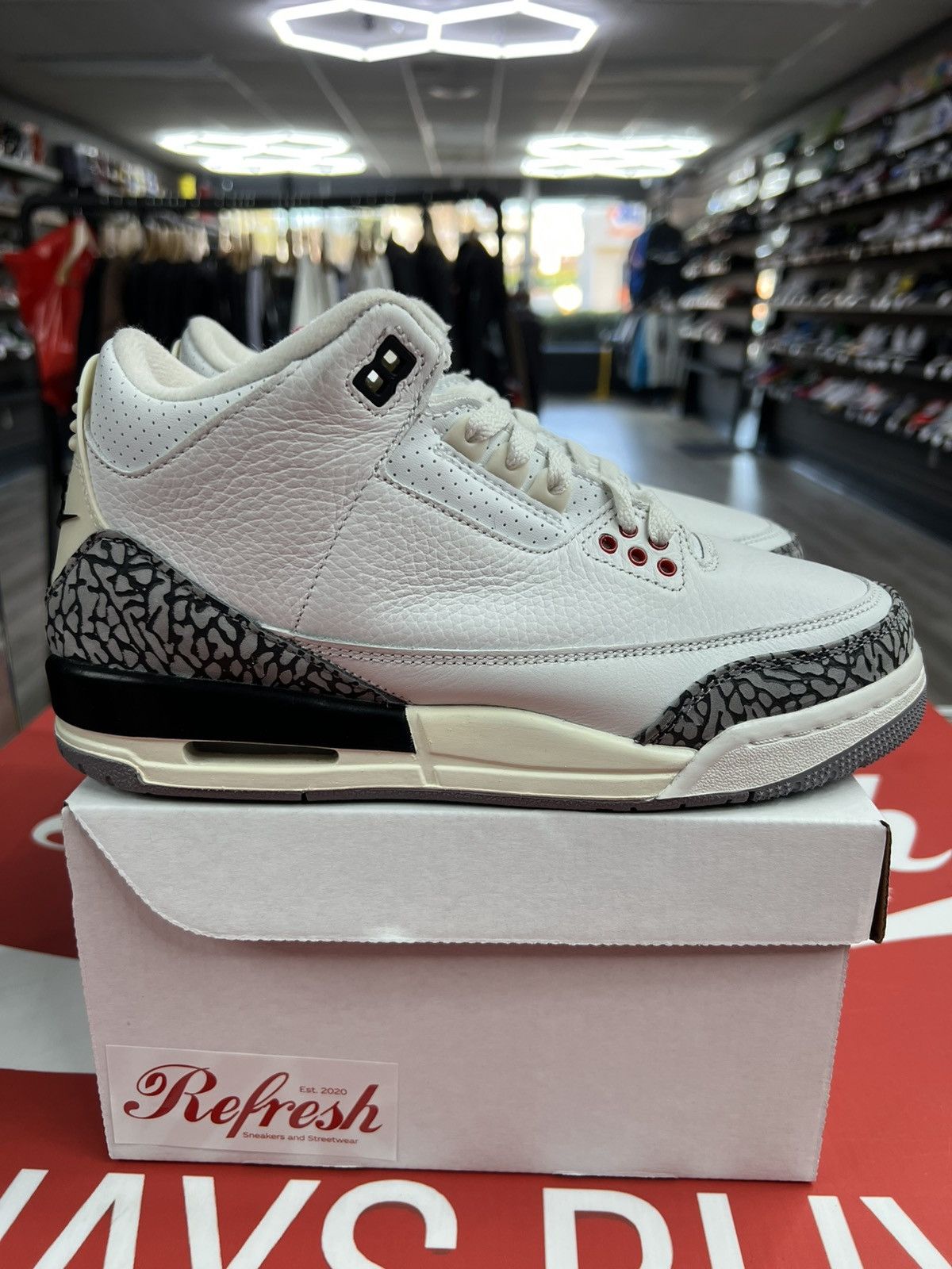 Jordan Brand Air Jordan 3 White Cement Reimagined Size 6.5Y (DM0967-100) Size US 6.5 / EU 39-40 - 1 Thumbnail