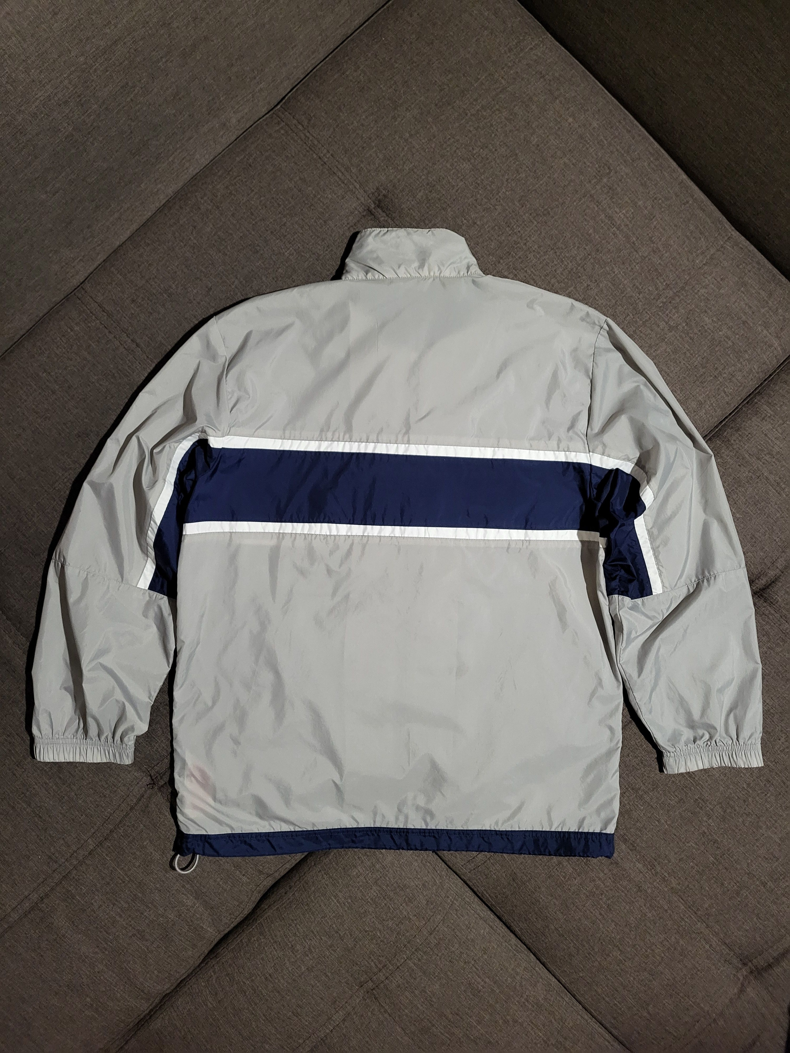 Nike vintage NIKE light jacket M Size US M / EU 48-50 / 2 - 6 Thumbnail