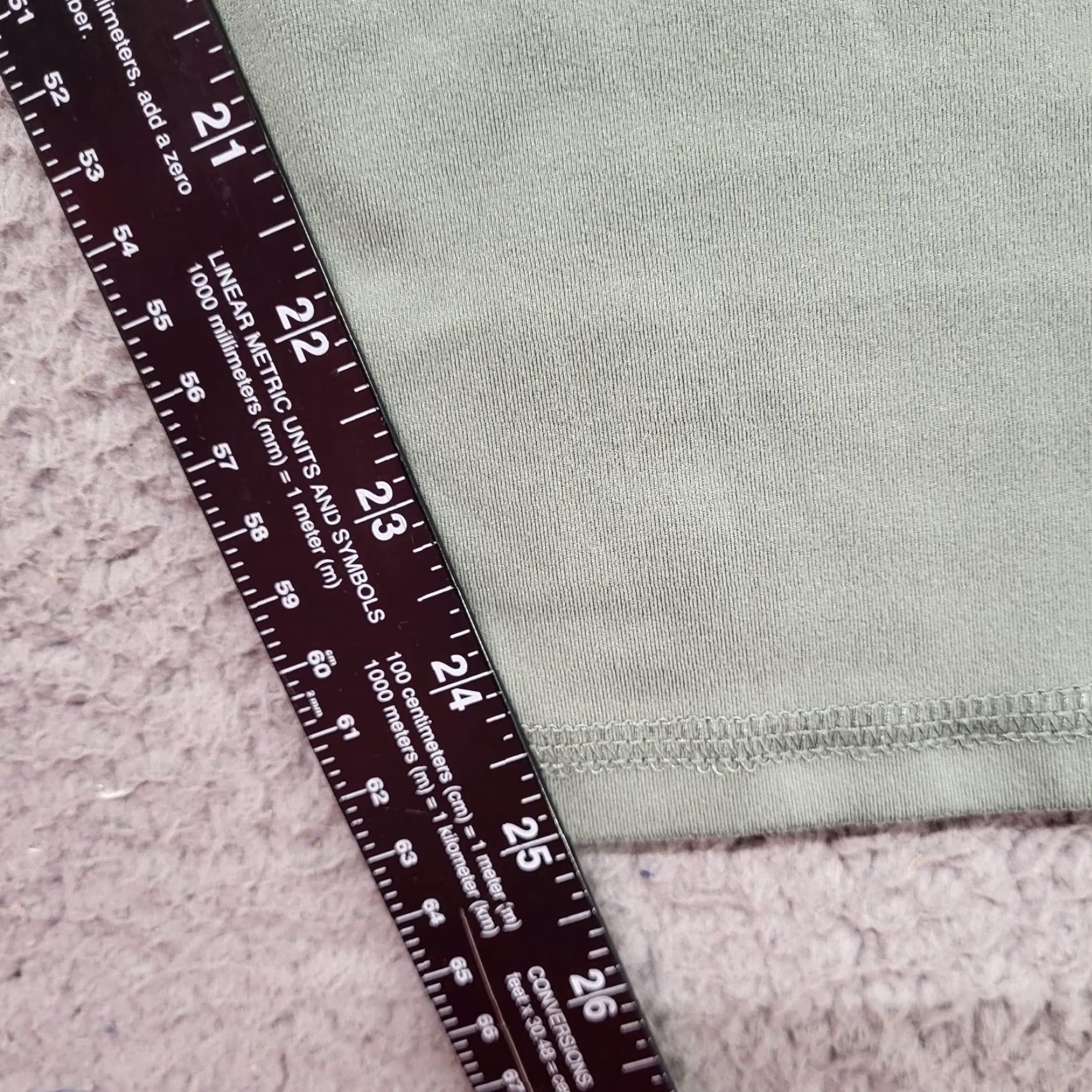 Jockey Jockey Capri Legging Womens XL Moss Green Activewear Yoga Athletic Exercise Pockets Easy Care Stretch Size 40" / US 18 - 6 Thumbnail