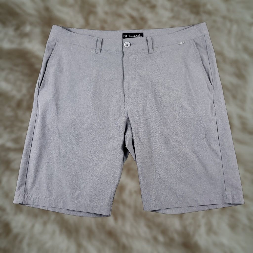 TravisMathew Travis Mathew Shorts Mens 38 Gray Chino Flat Front Casual Golf Workwear Size US 38 / EU 54 - 1 Thumbnail