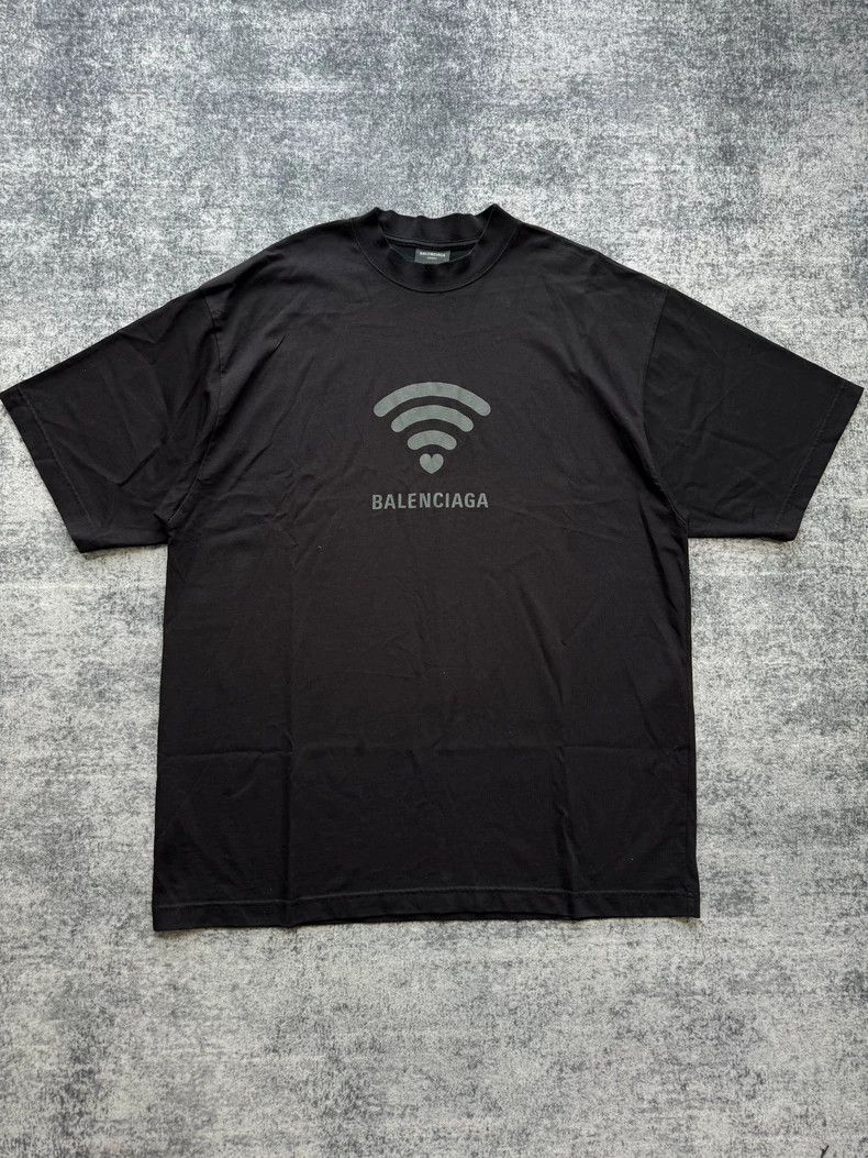 Balenciaga Balenciaga Black heart WiFi signal short sleeve Size US L / EU 52-54 / 3 - 1 Thumbnail
